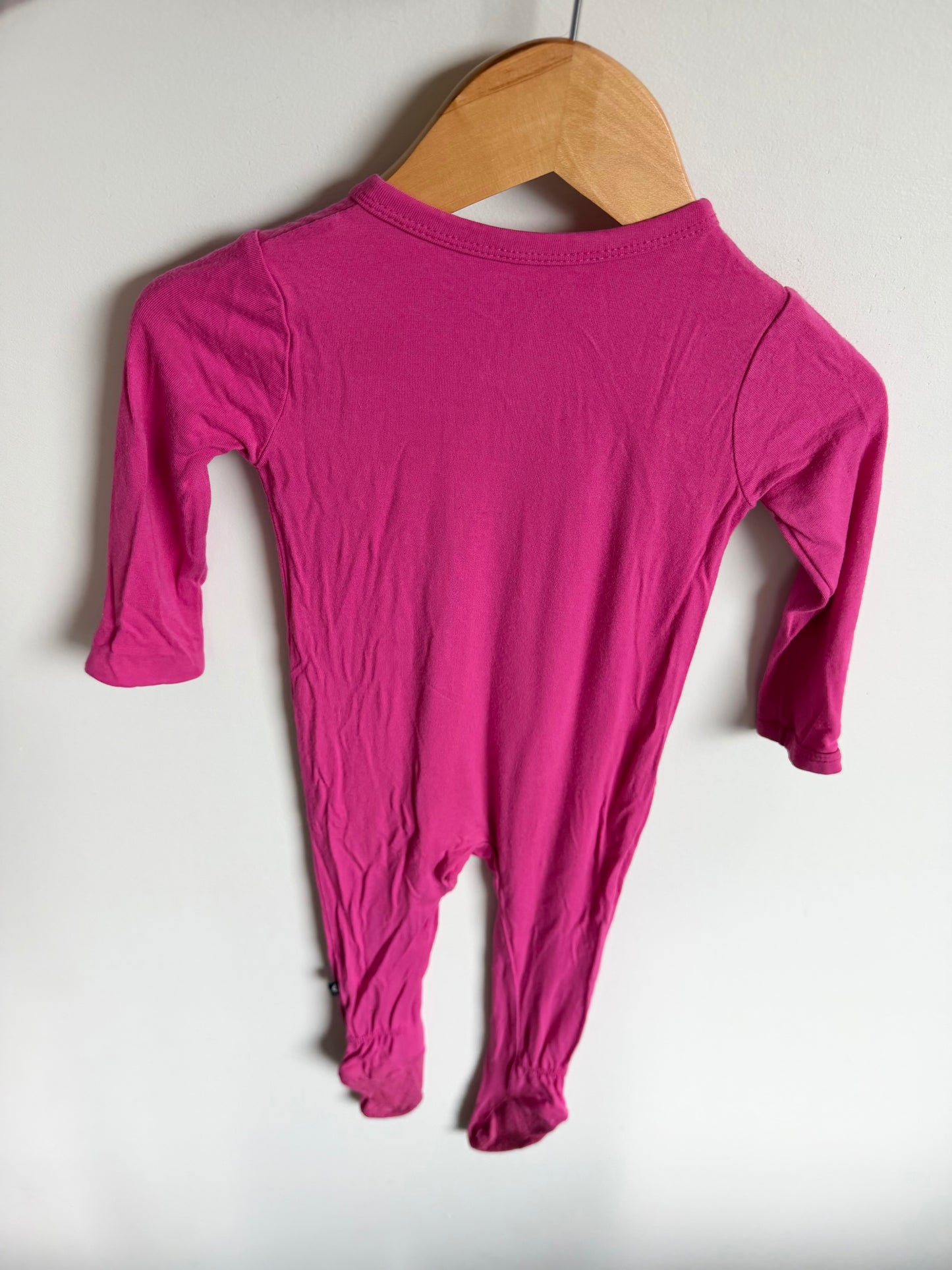 Kyte Fuchsia Footed Sleeper / 6-12m