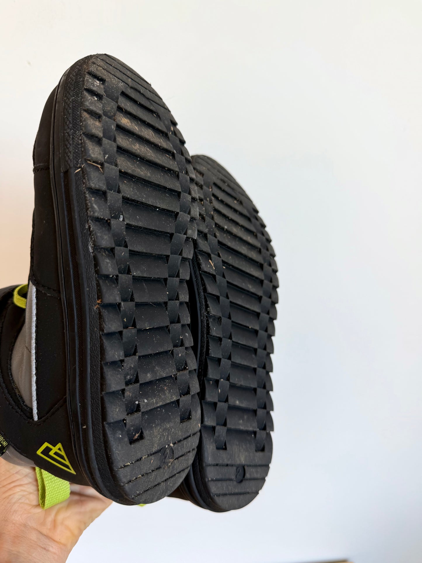 Ripzone Insulated Ankle Boots / Size 2 Big Kid (No Shipping)