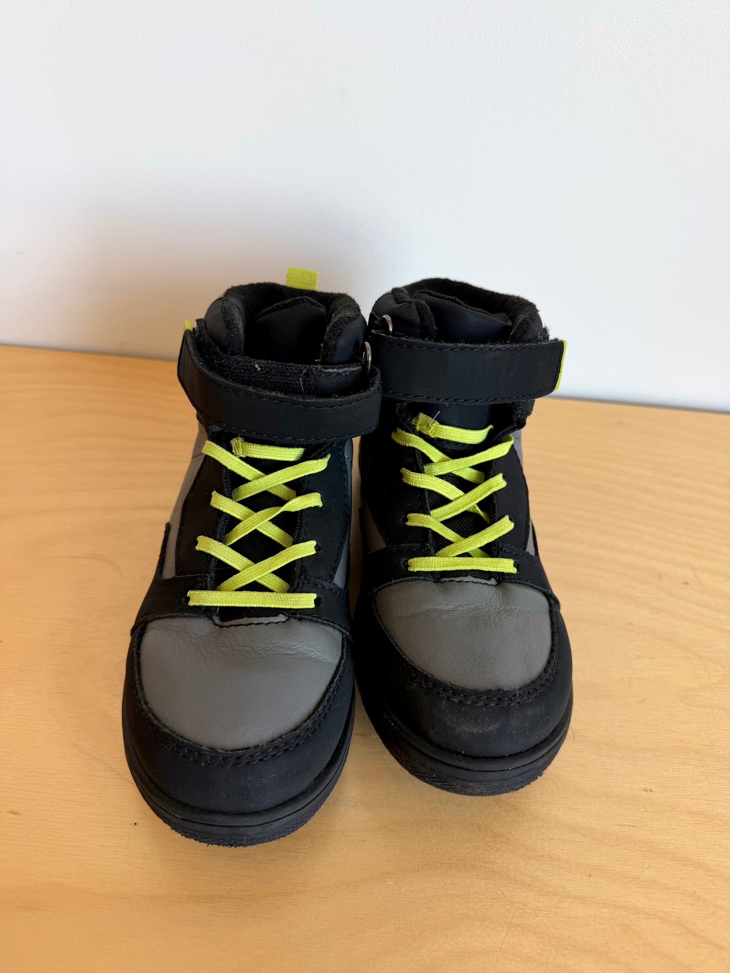 Ripzone Insulated Ankle Boots / Size 2 Big Kid (No Shipping)