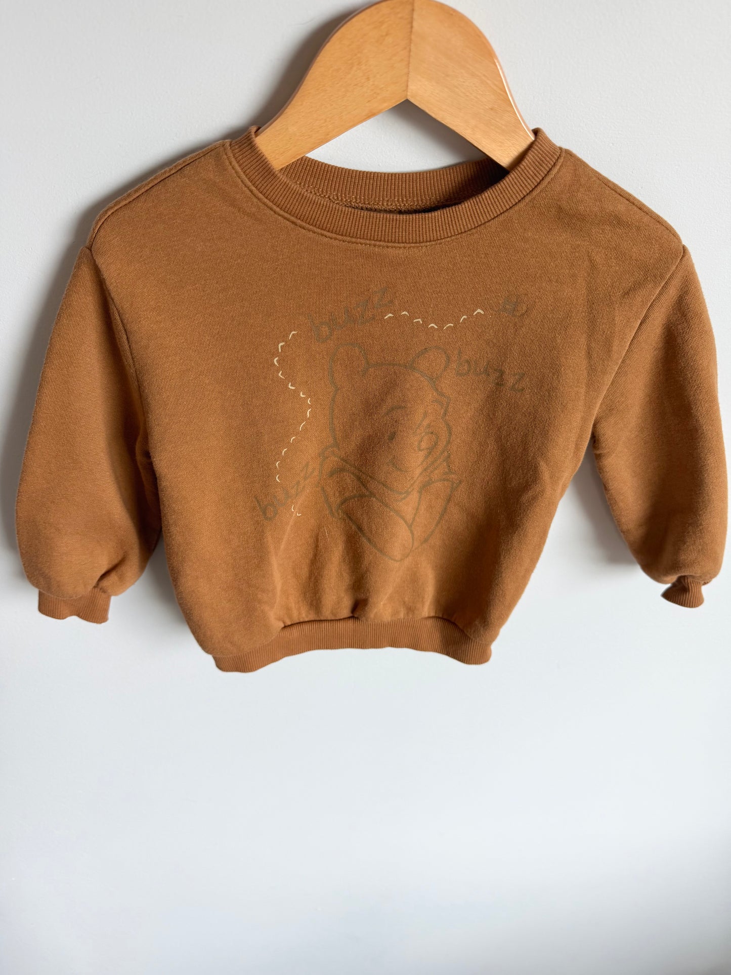 Caramel Winnie the Pooh Crewneck / 12-18m