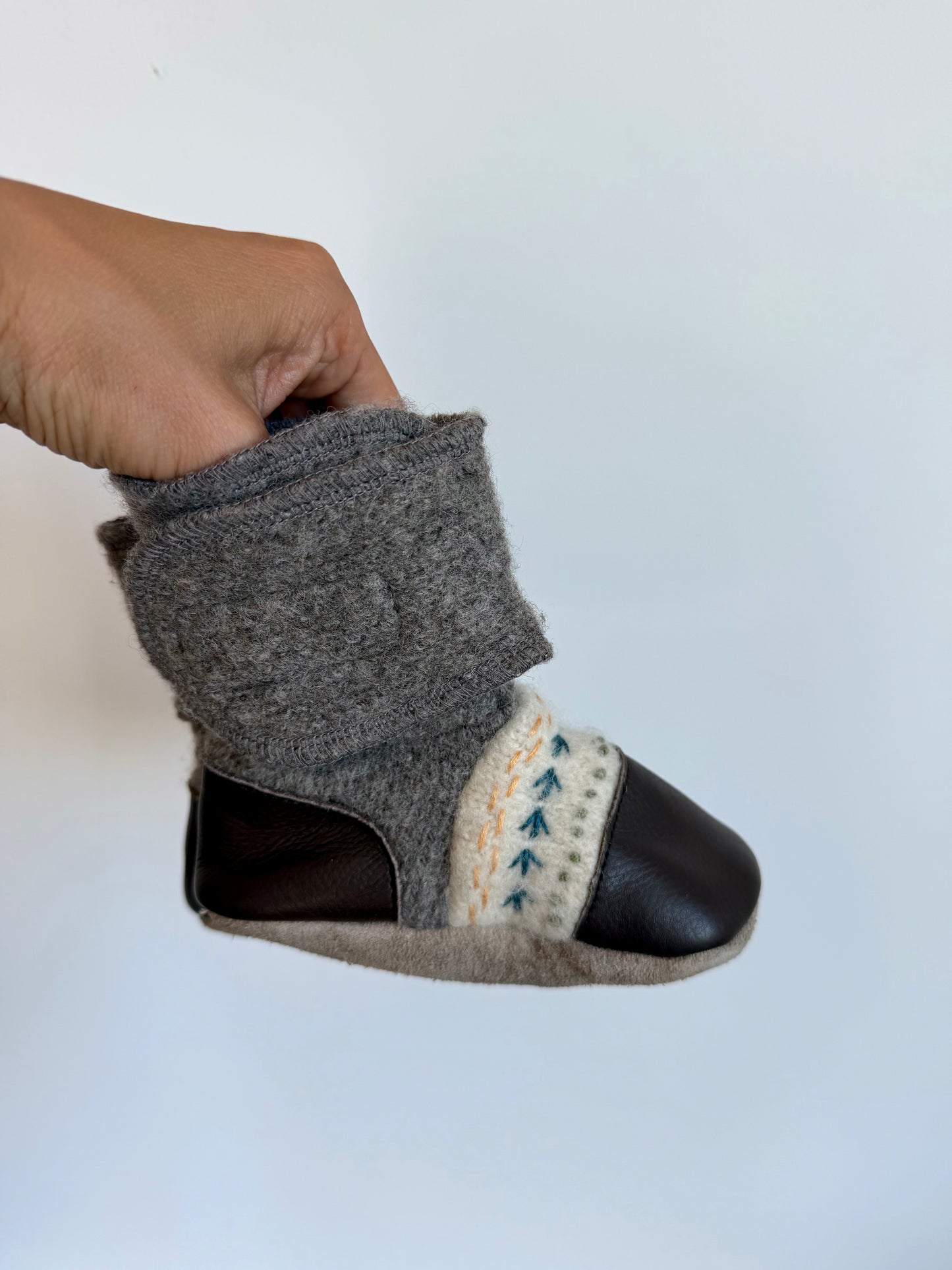 Nooks Wool Embroidery Boots / Size 7 Toddler