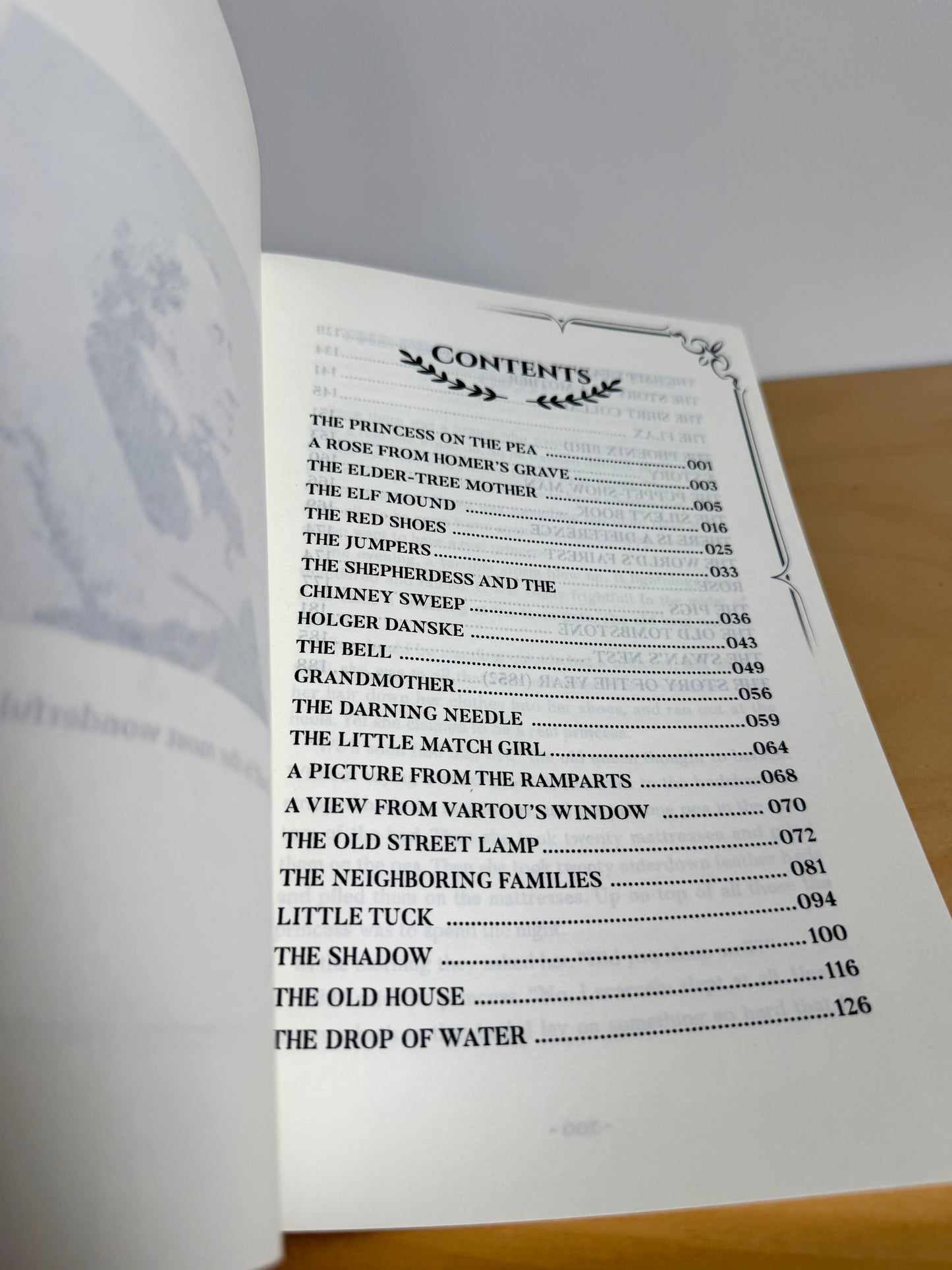 Hans Christian Andersen's Fairy Tales Book / 8+ years