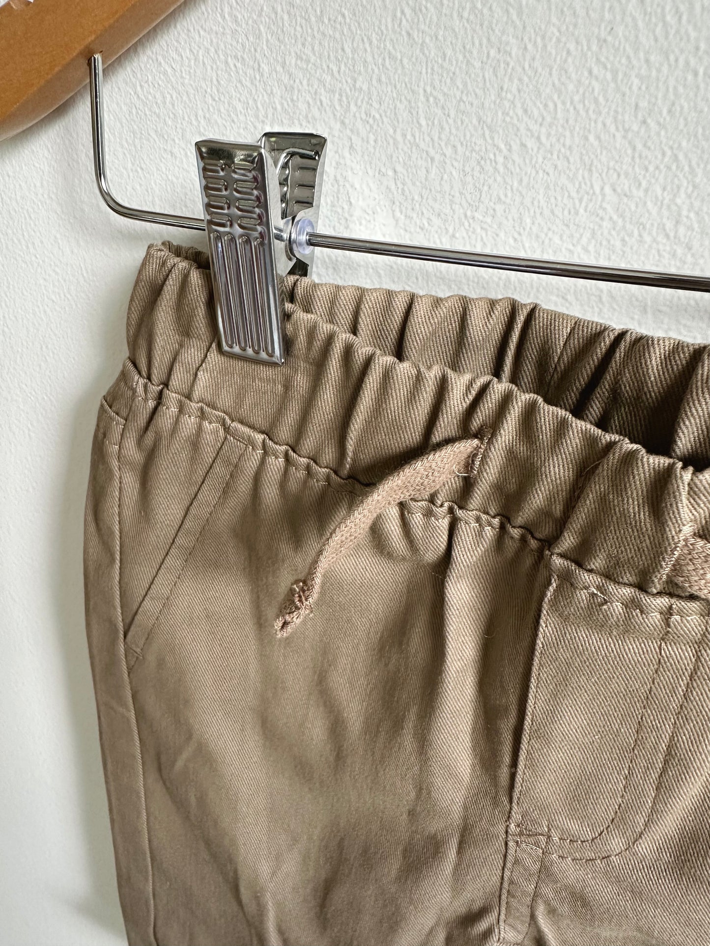 Beige Tapered Pants / 3-6m