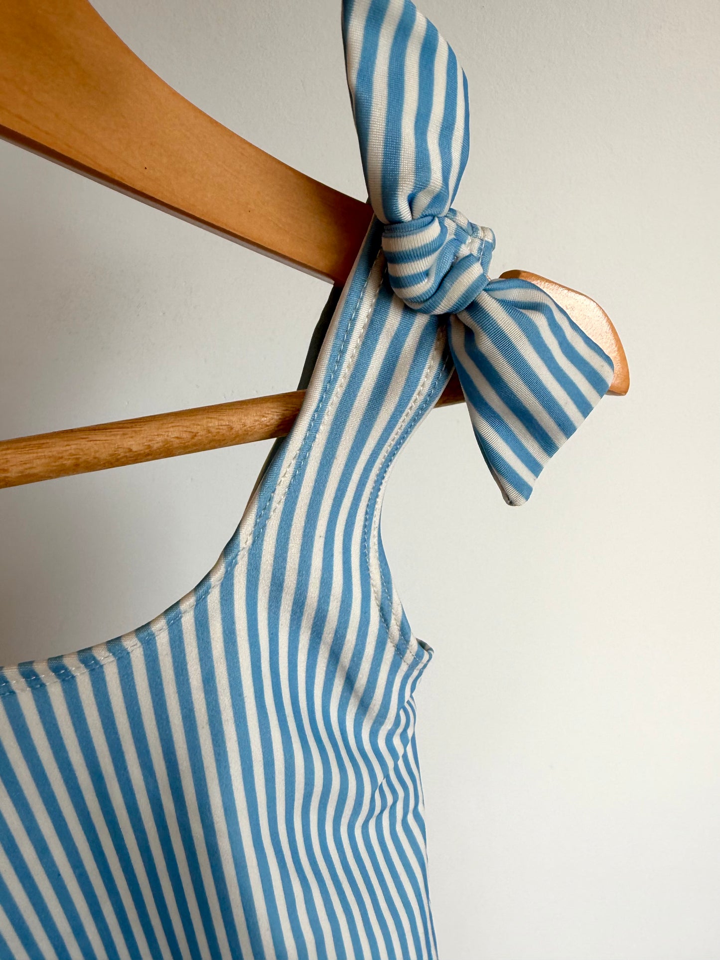 H&M Blue Vertical Stripe Swimsuit / 4-6 years