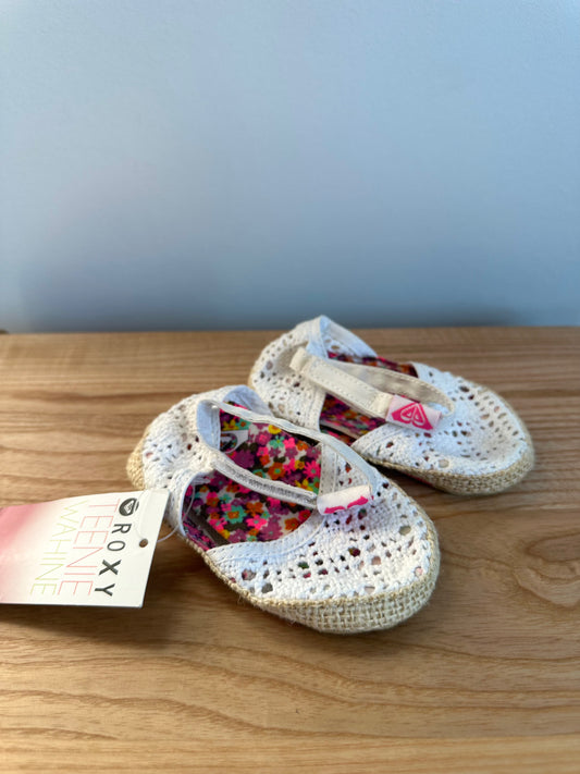 Roxy Lace Sandals (With Tags) / Size 3 Infant