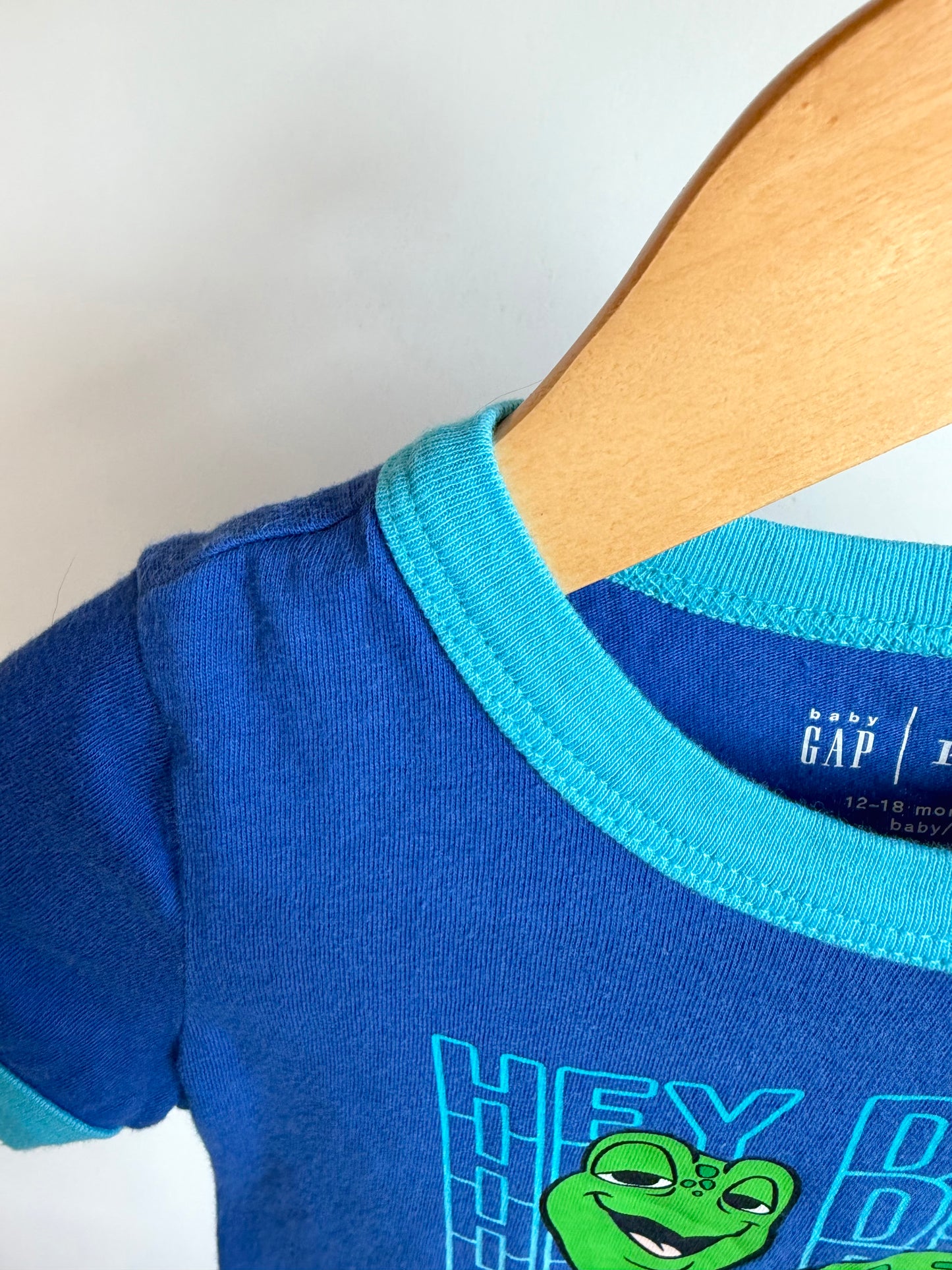 Gap Blue Crush T-shirt / 12-18m