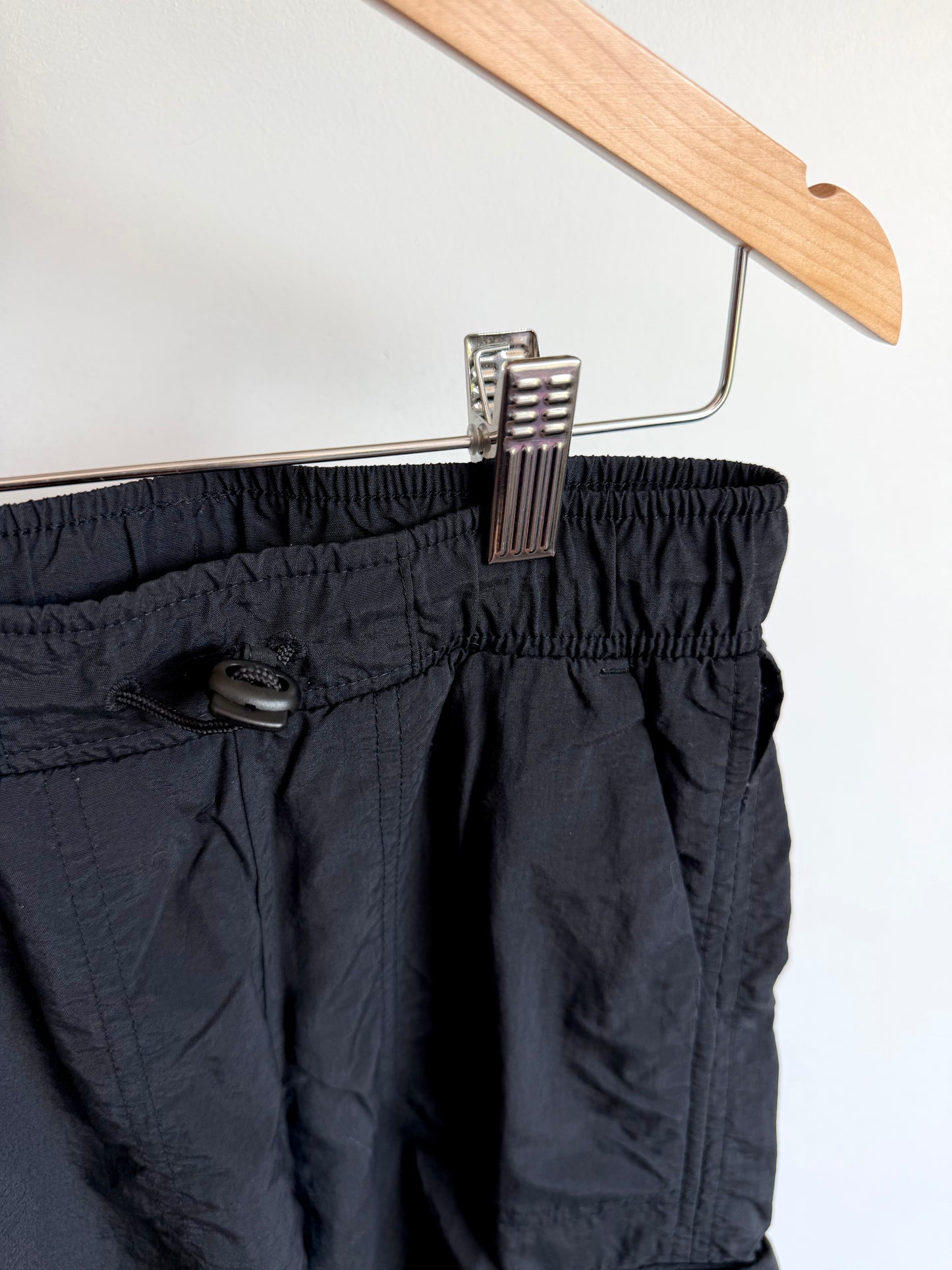 Black High Rise Quick Dry Cargo Pants / 6T