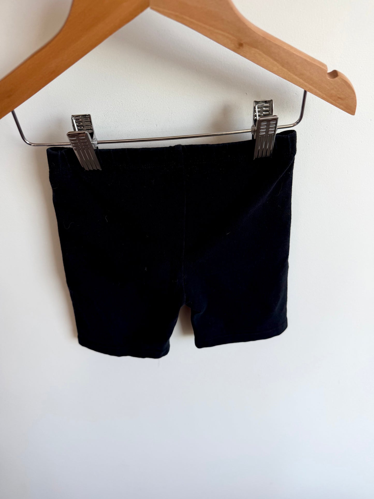 Black Biker Shorts / 4T