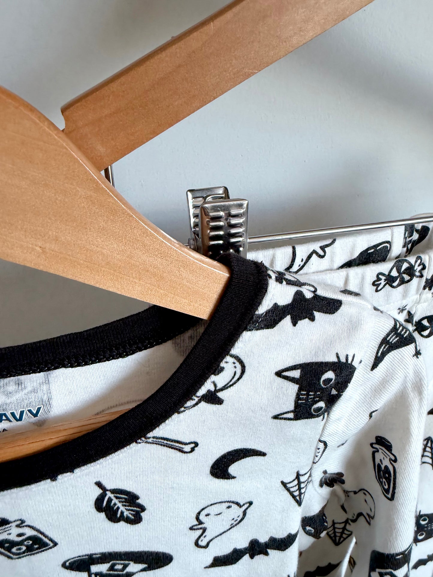 Black + White Halloween PJs / 6T