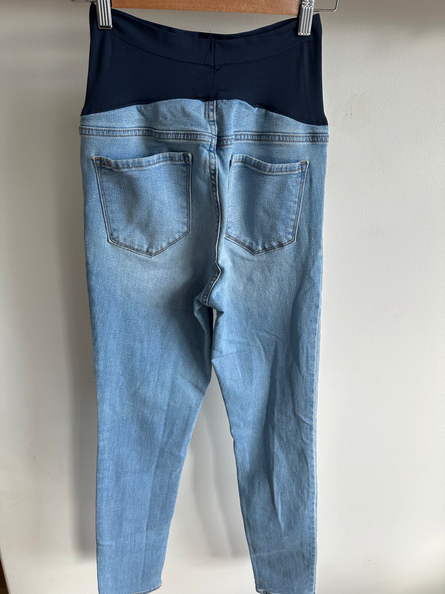 Light Maternity Jeans / 8 Long (M)