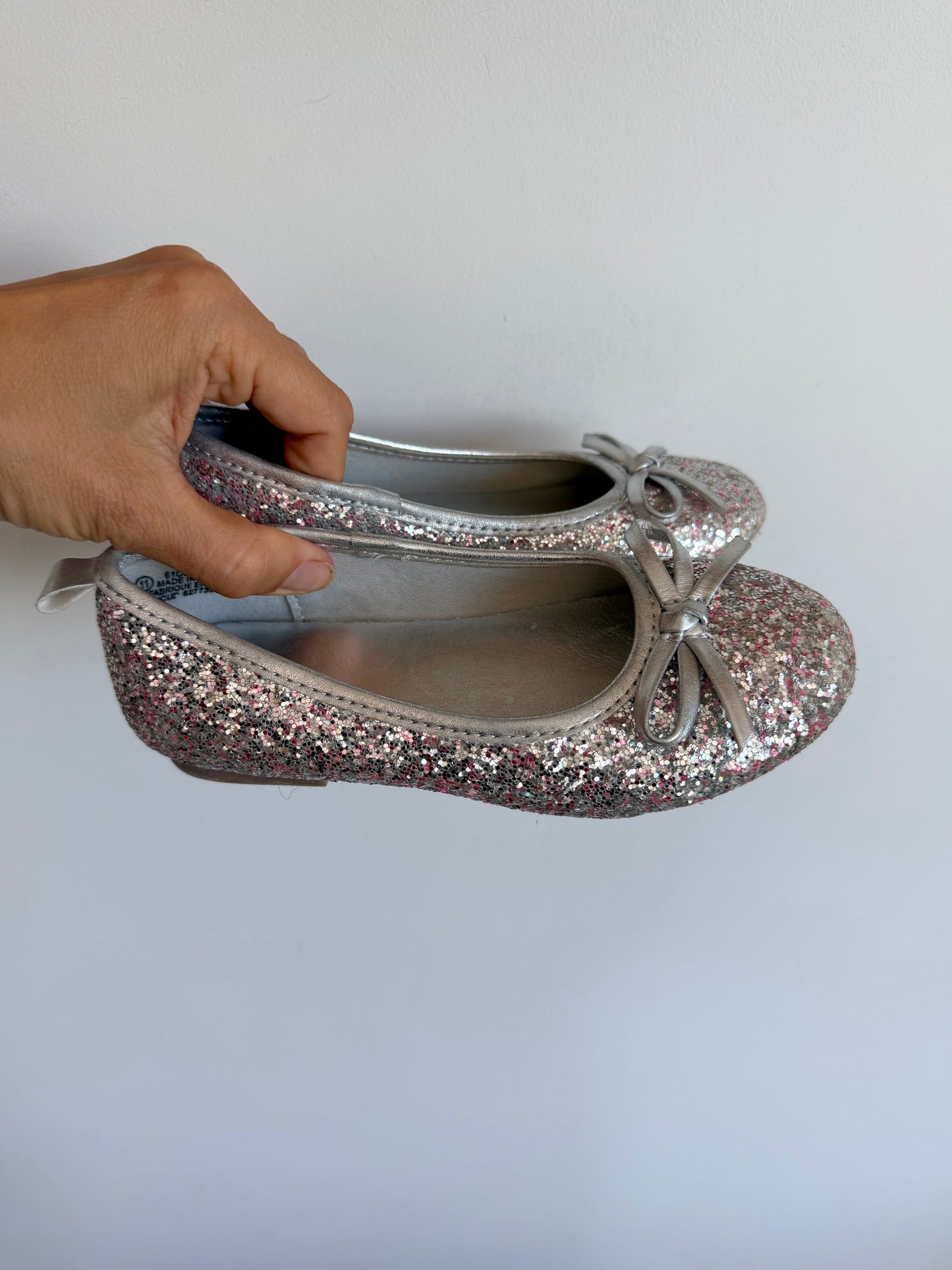 Ballet Flat Sparkly Shoes / Size 11 Little Kid