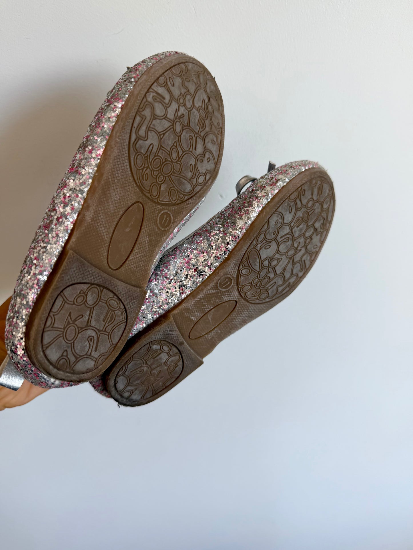 Ballet Flat Sparkly Shoes / Size 11 Little Kid