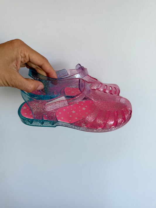 Jelly Sandals / Size 11 Little Kid