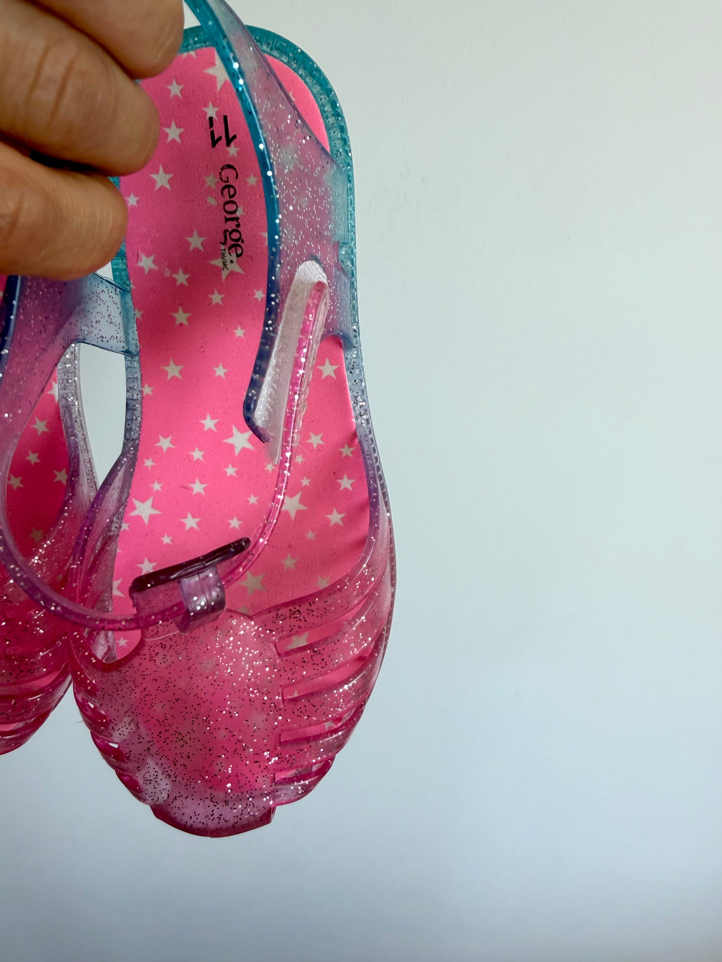 Jelly Sandals / Size 11 Little Kid