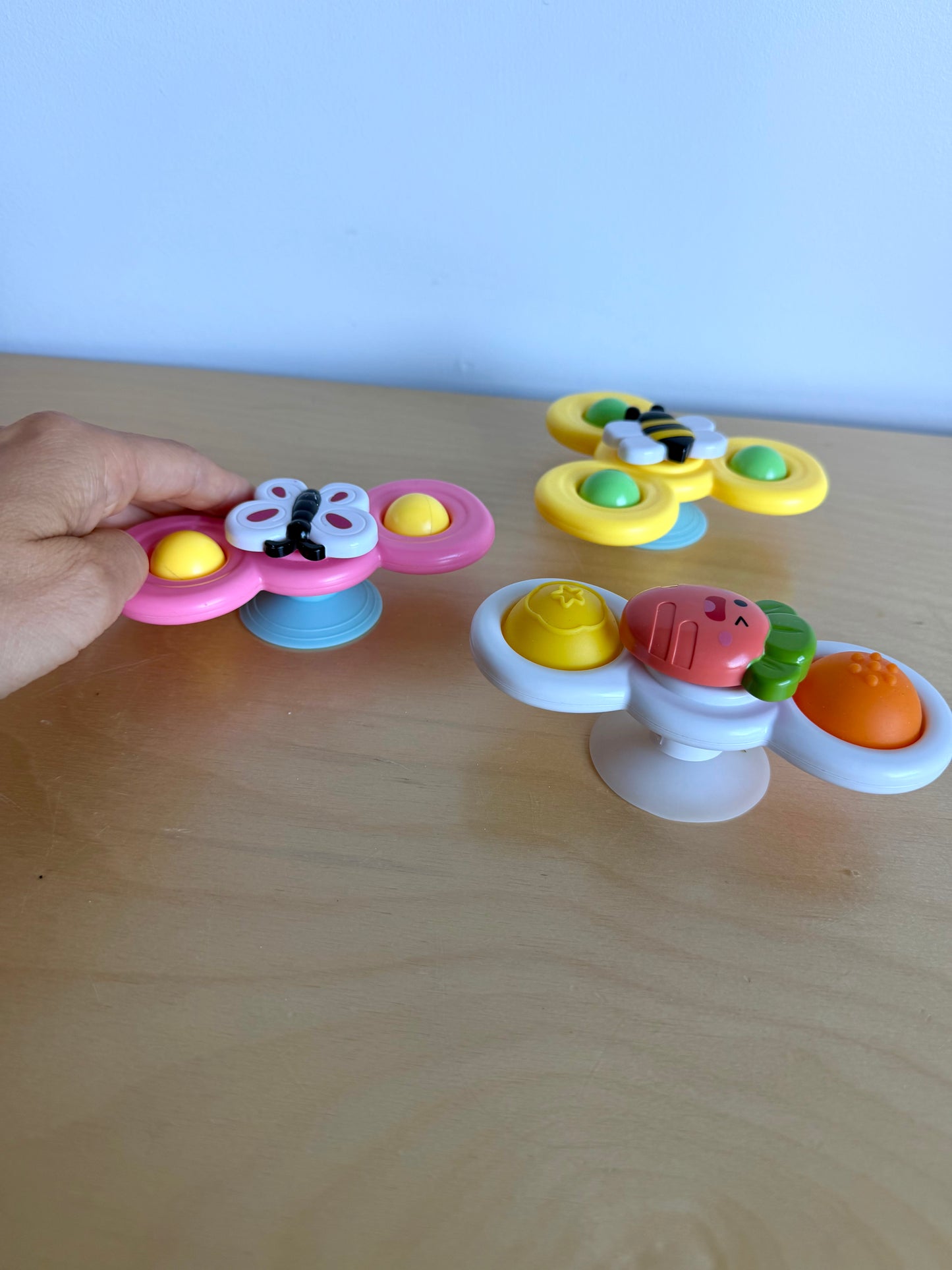Spinner Suction 3 Toys (No Shipping)