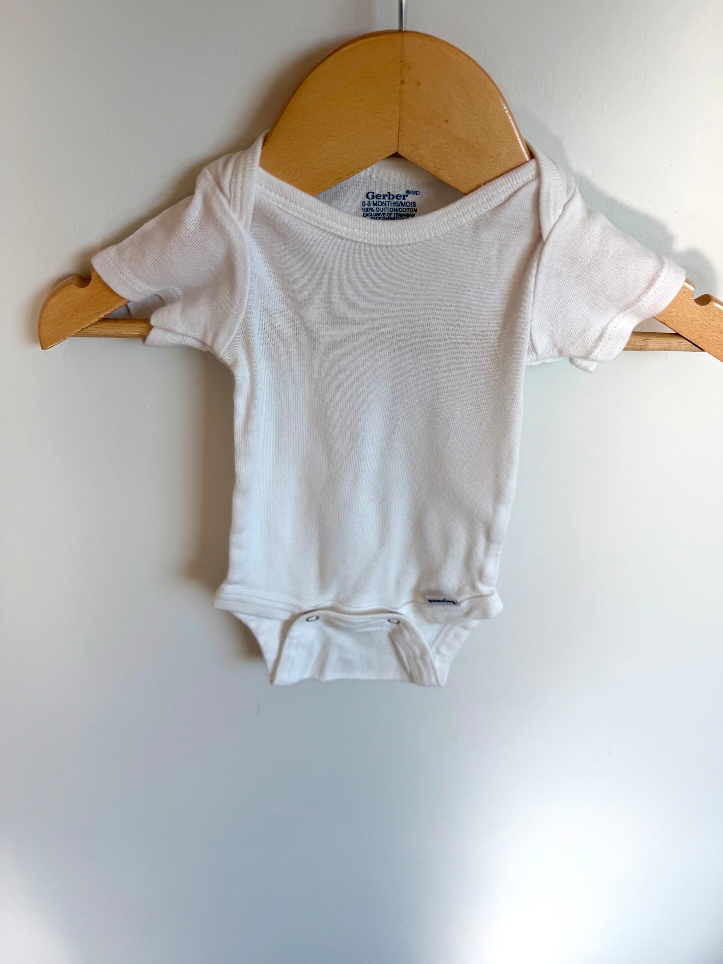 Gerber Cotton White Bodysuit / 0-3m