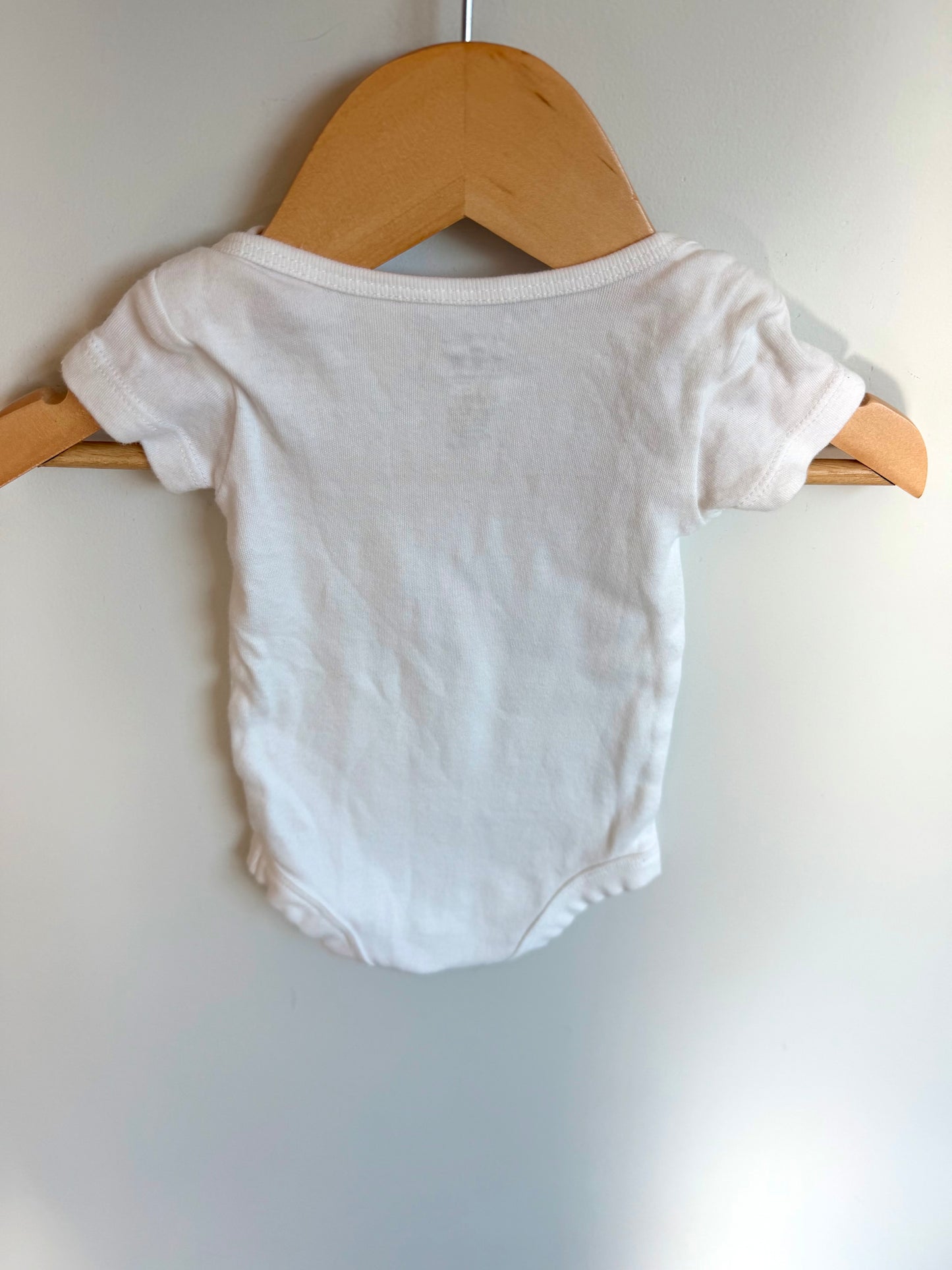 White Cotton Pocket Bodysuit / 0m