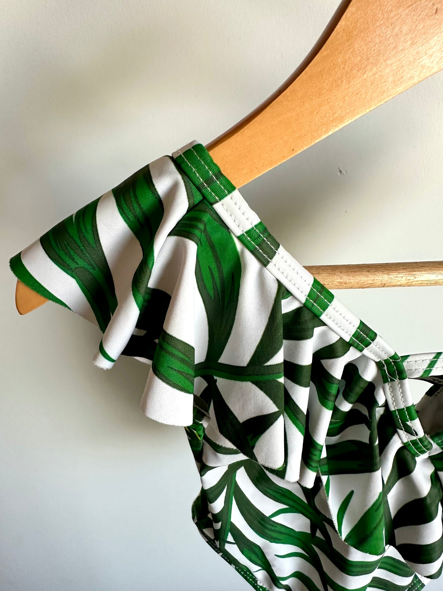 Green Leaf Ruffle Swimsuit / 2T