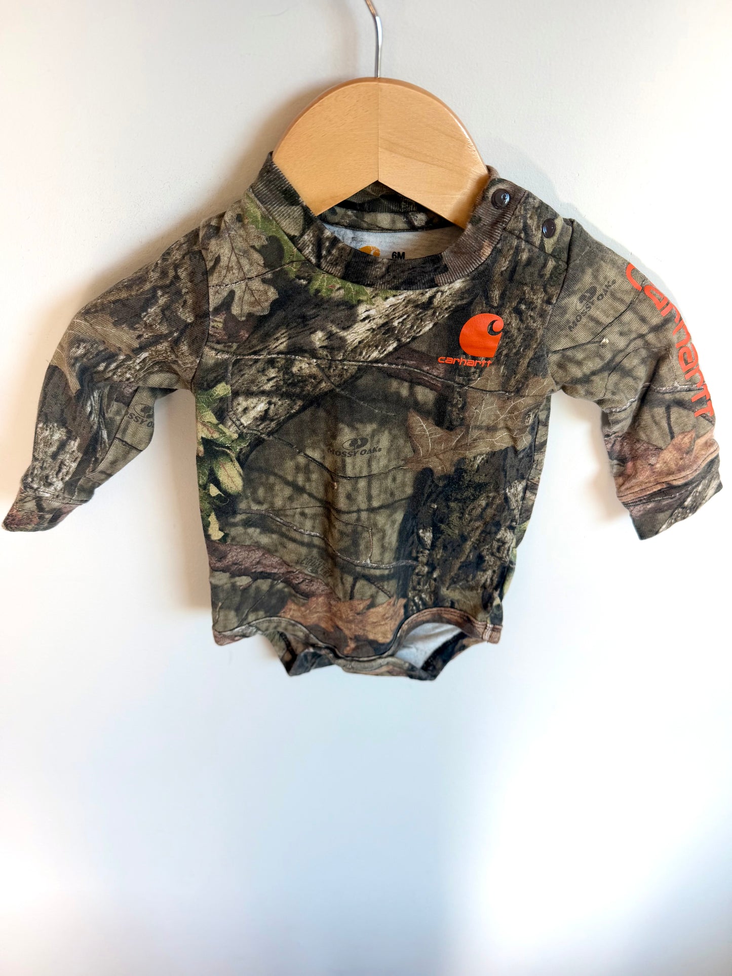 Carhartt Camo Bodysuit / 6m
