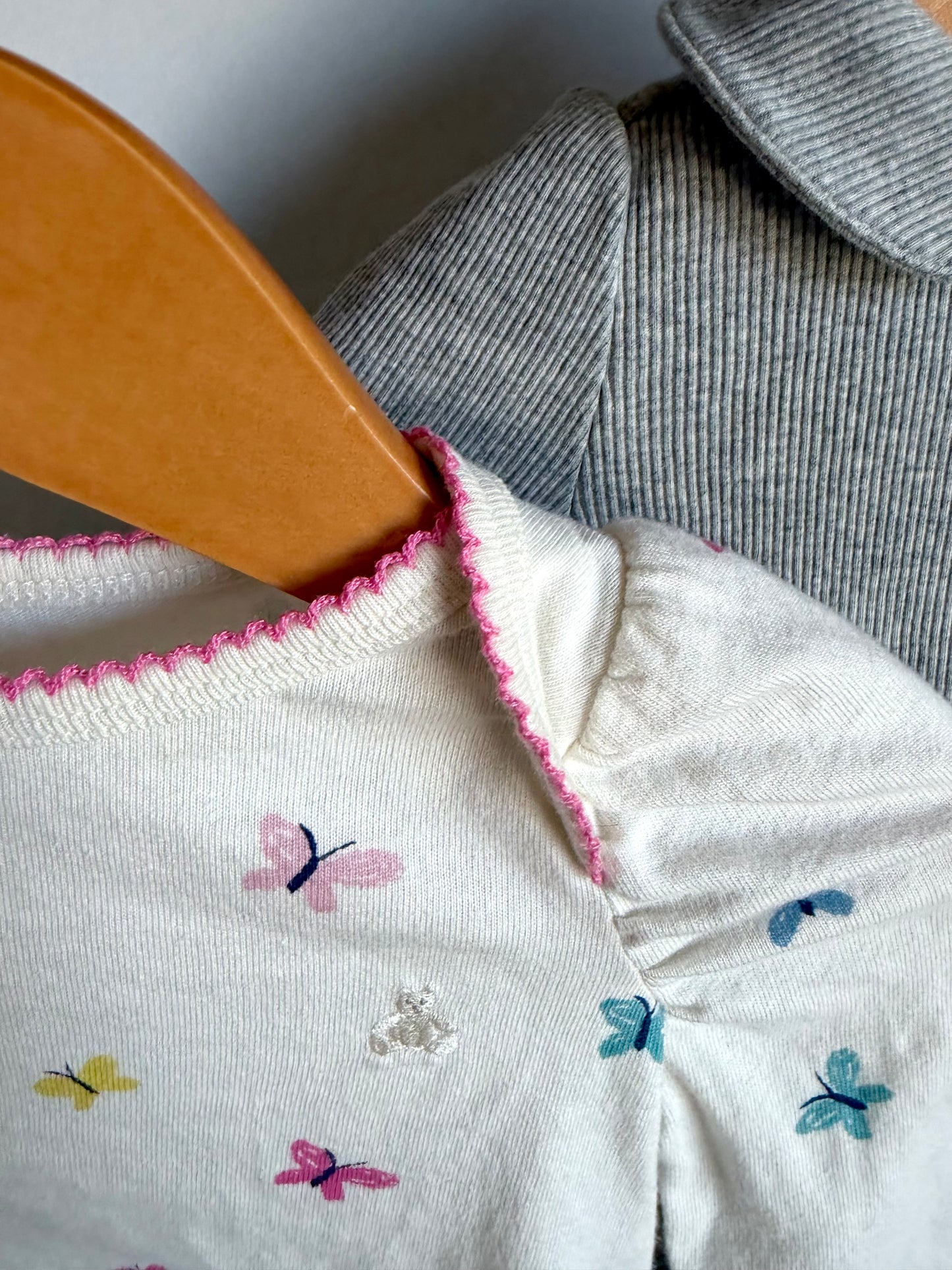 Set of 2 Gap Bodysuits - Grey Ribbed + Butterfly / 3-6m