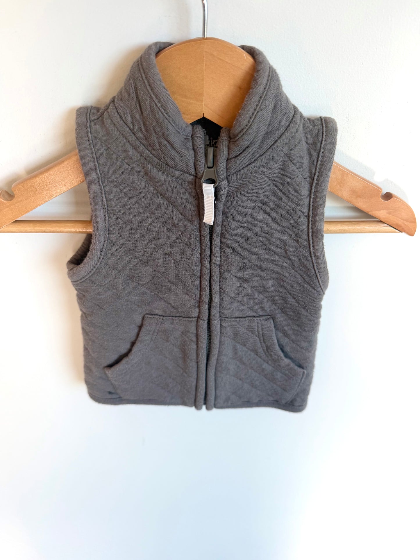 Grey Zipper Vest / 0-3m