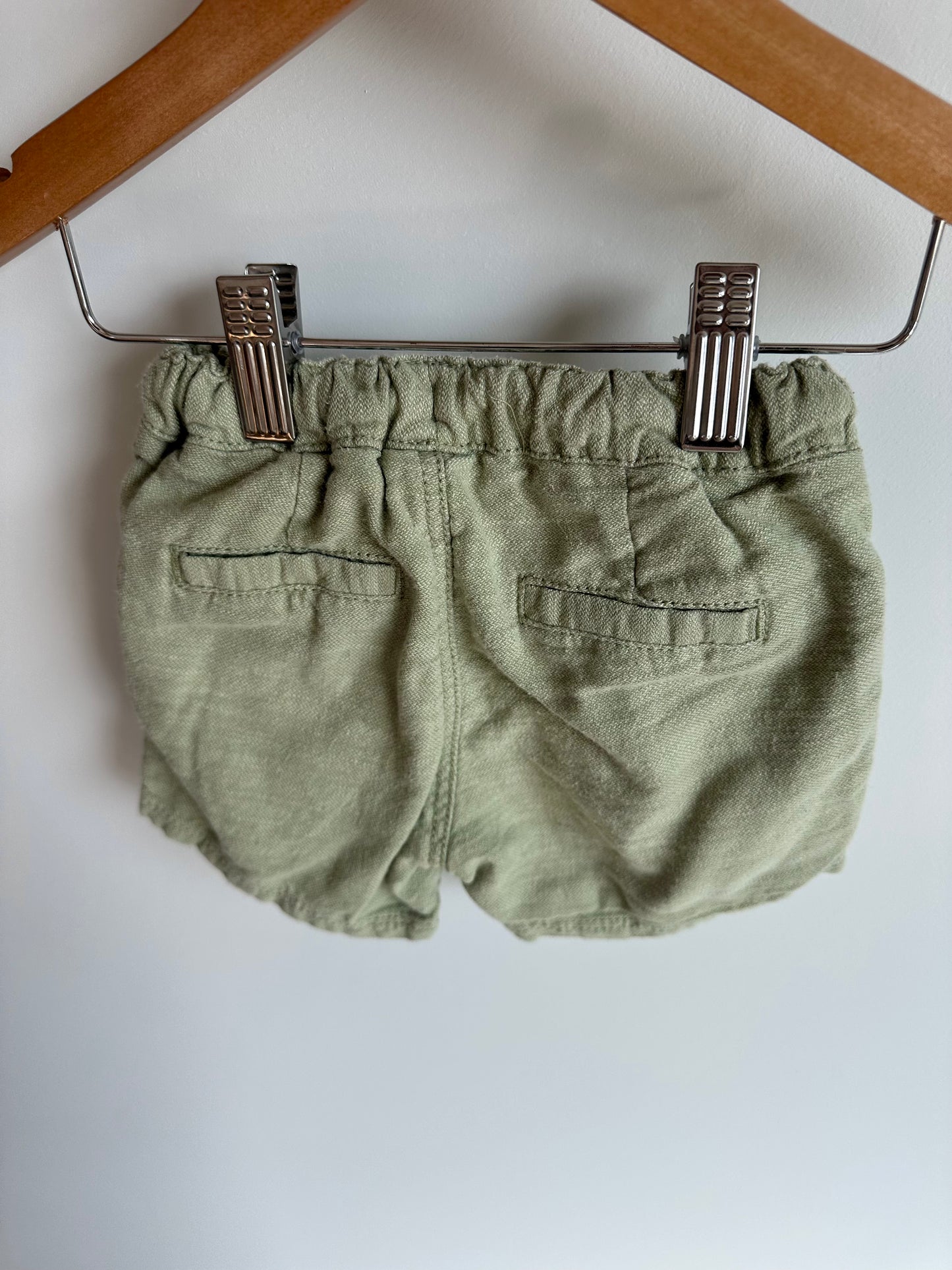 Green Seafoam Shorts / 9-12m