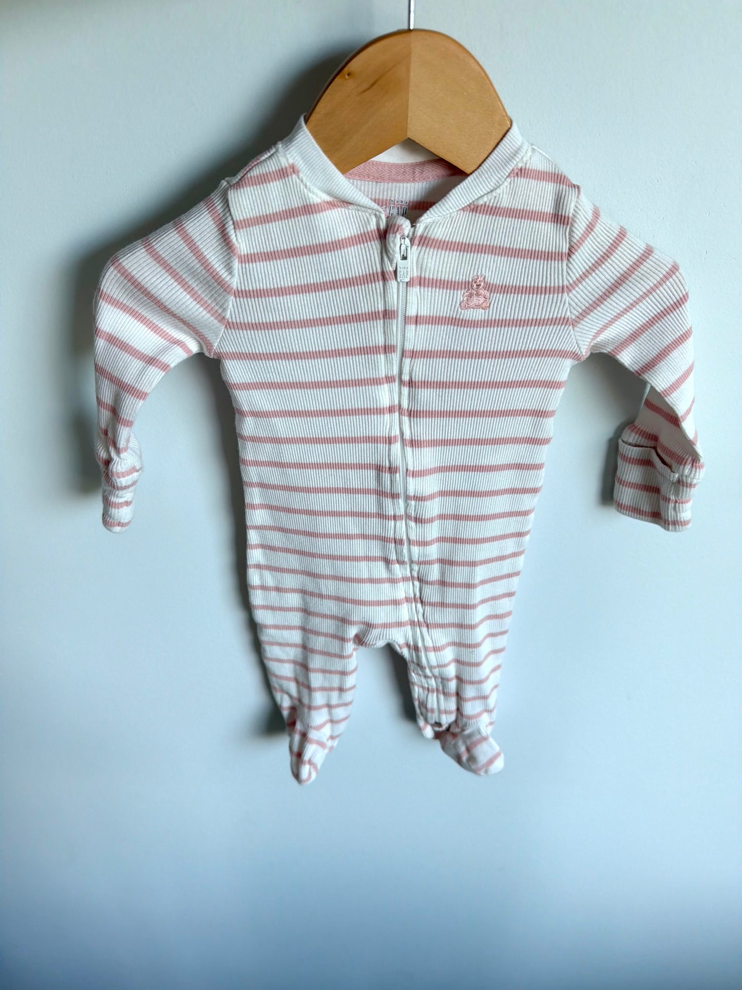 Gap Rib Pink Striped Sleeper / 0-3m