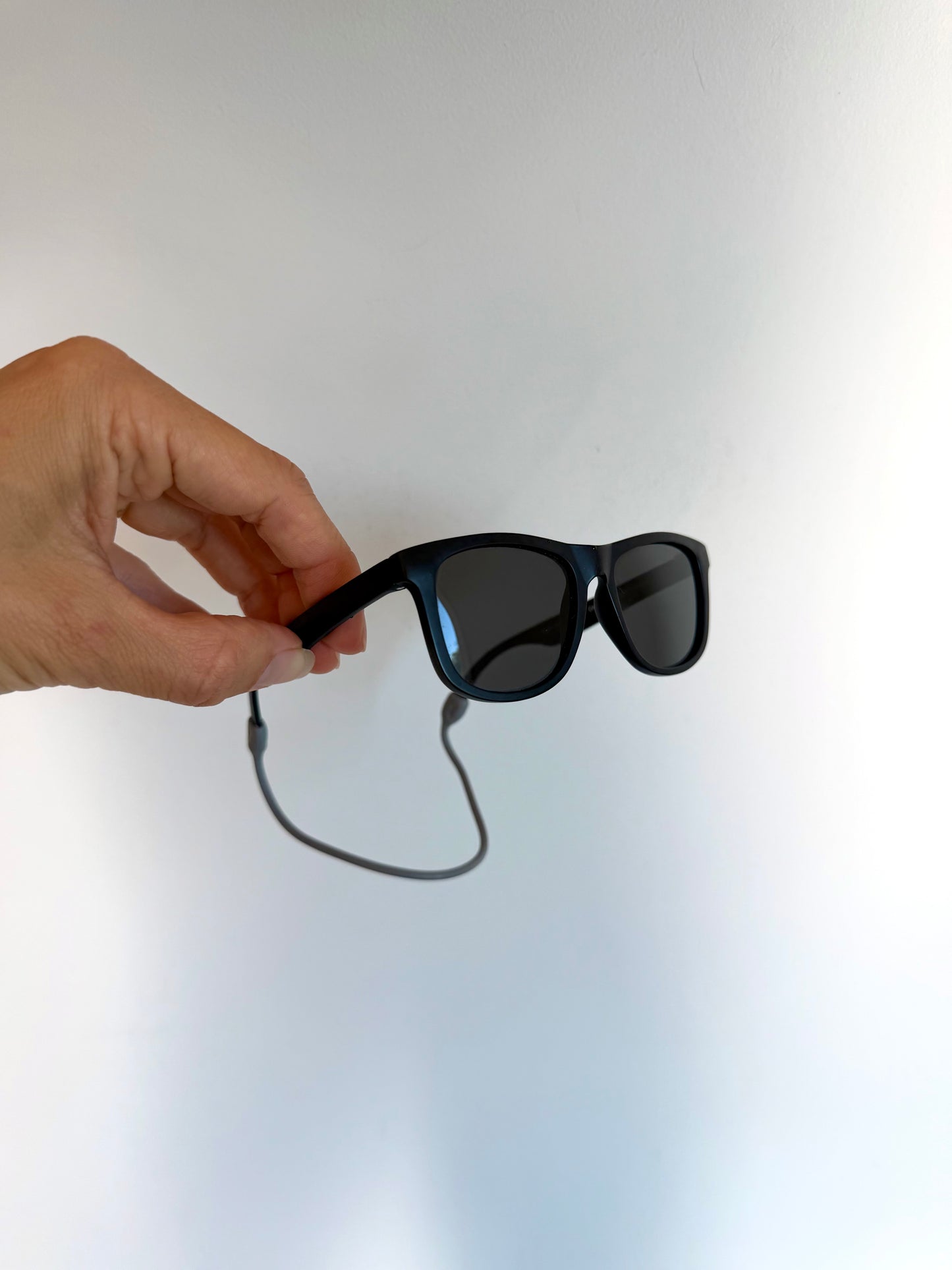 Baby Strap Sunglasses / 0-12m?