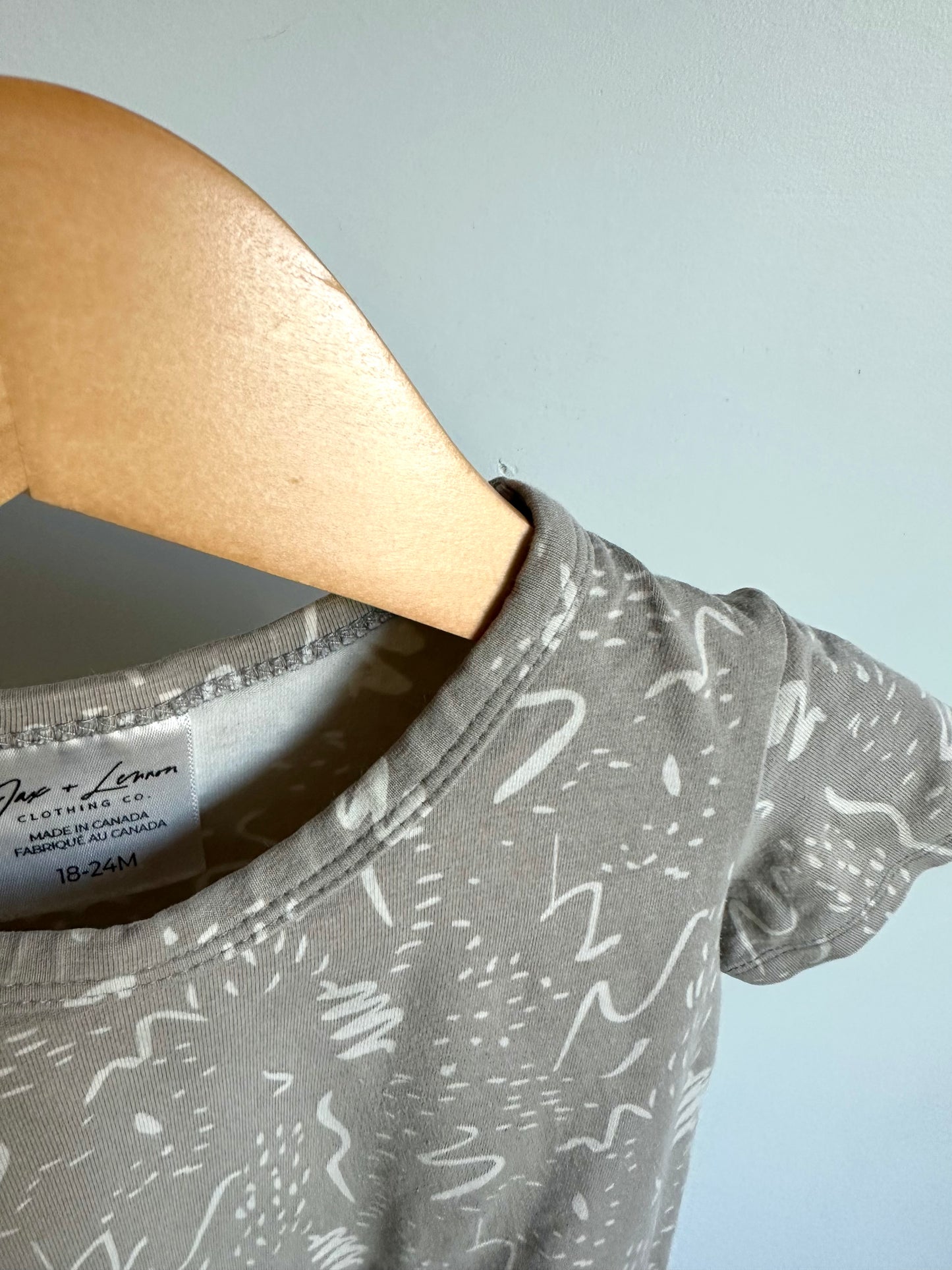 Made In Canada Grey T-Shirt / 18-24m