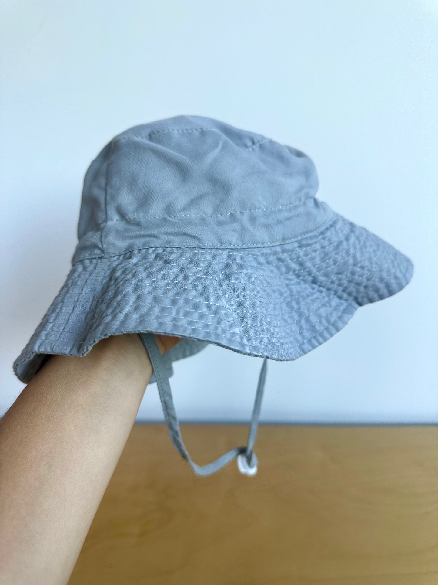 Grey Strap Hat / 12-24m