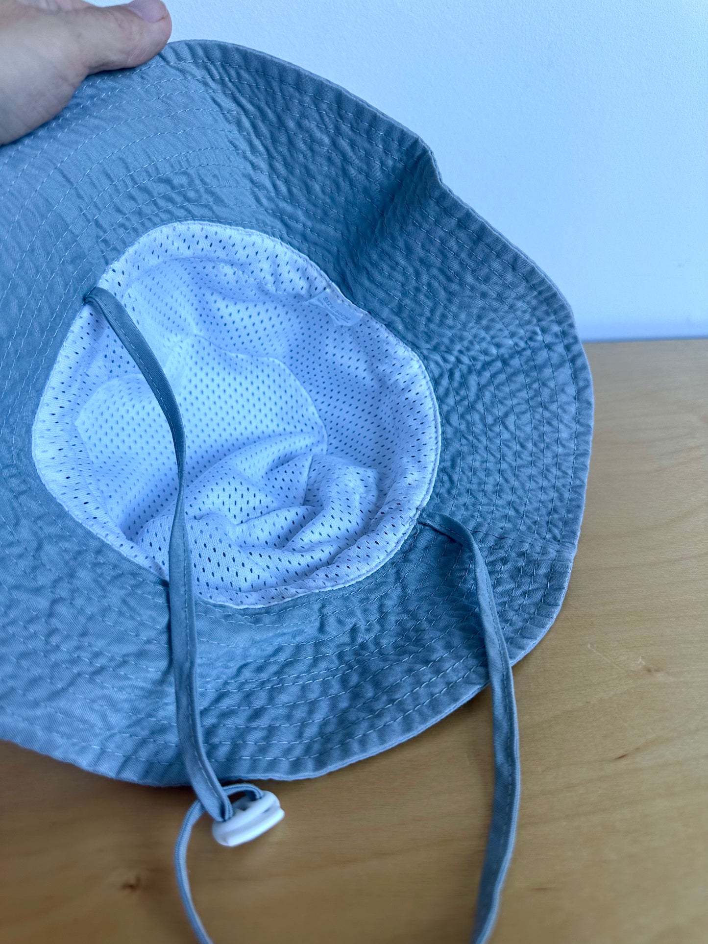 Grey Strap Hat / 12-24m