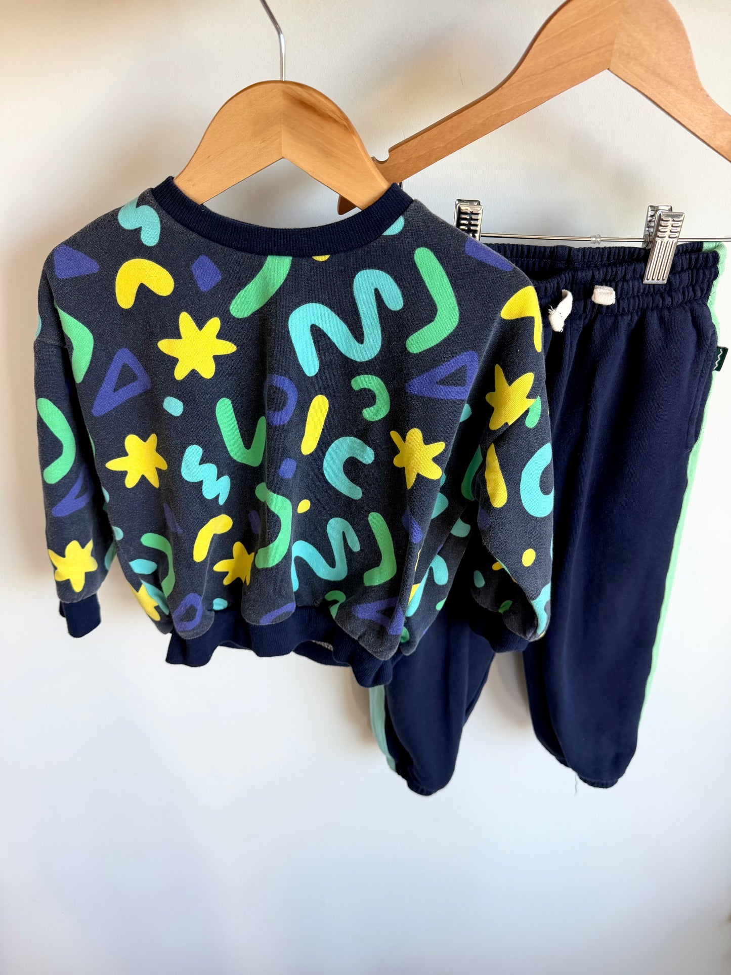 Navy Crayola Squiggles Crewneck + Joggers Set (PLAY) / 3T
