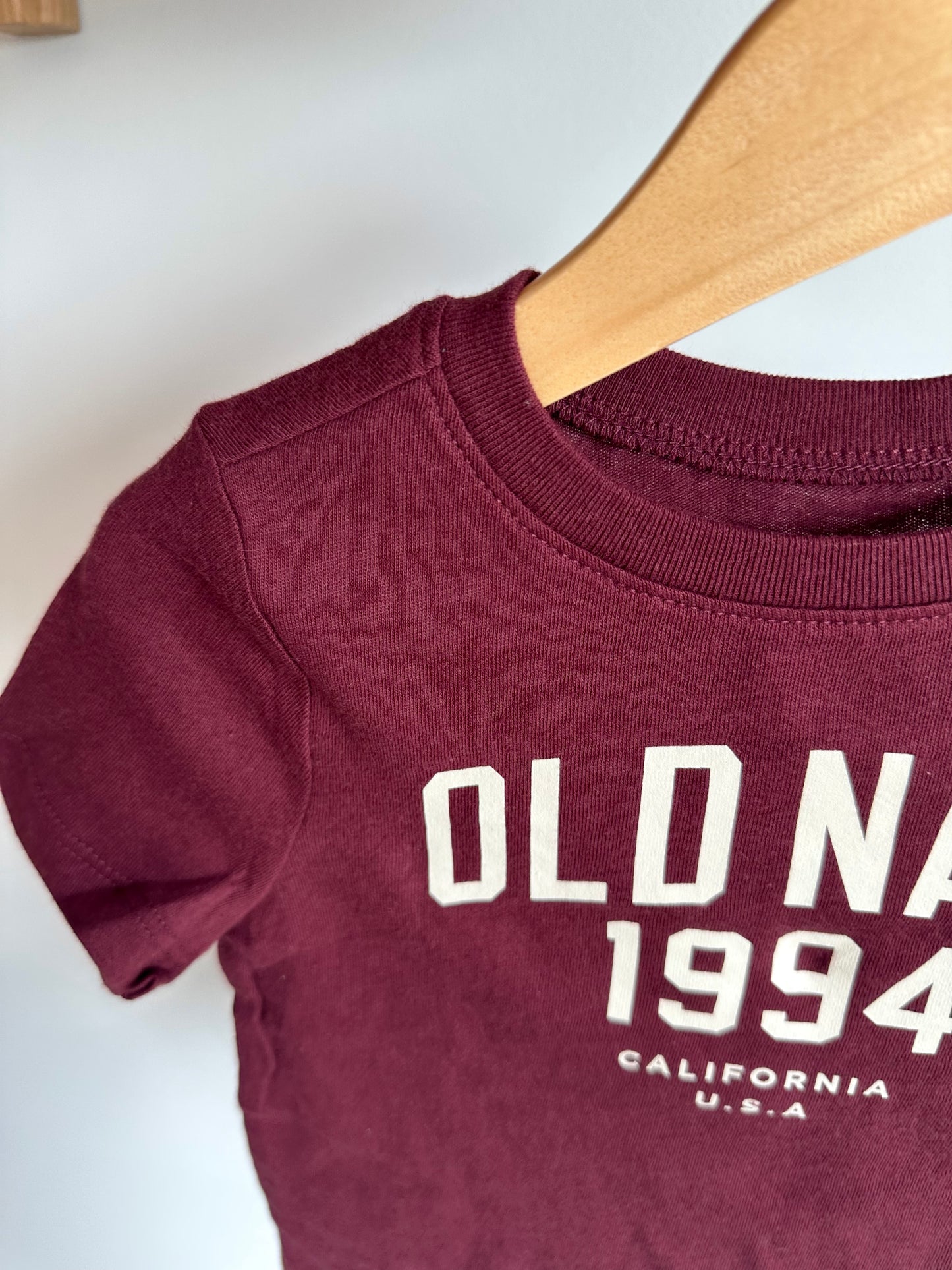 Maroon Old Navy T-Shirt / 2T
