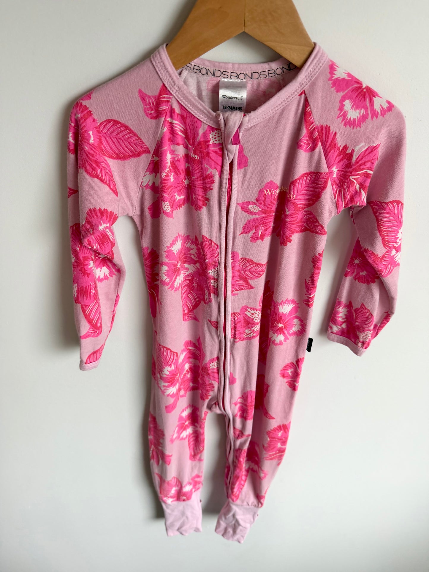 Bonds Pink Tropical Flower Sleeper / 18-24m