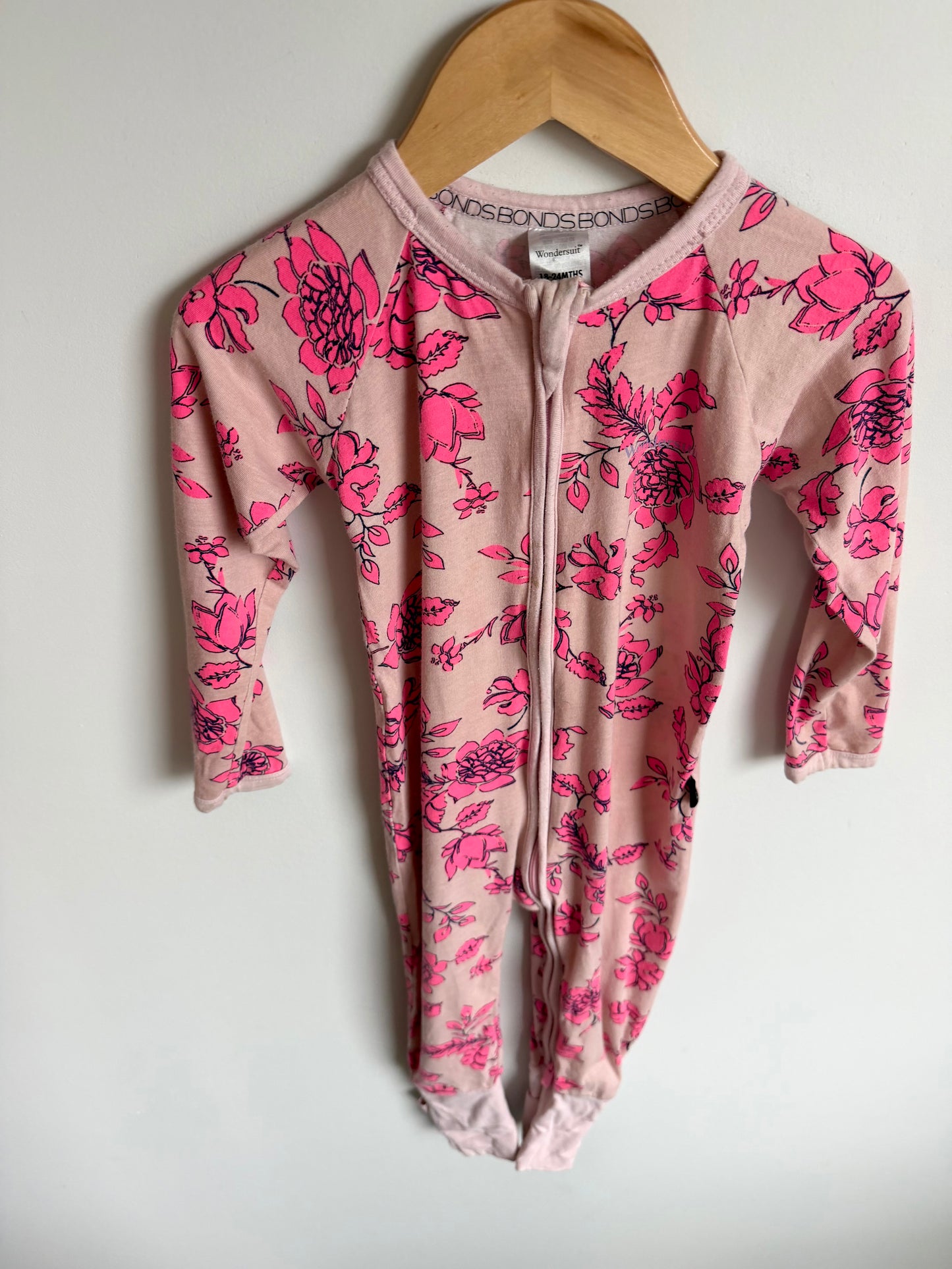 Bonds Pink Flower with Black Outlines Sleeper / 18-24m