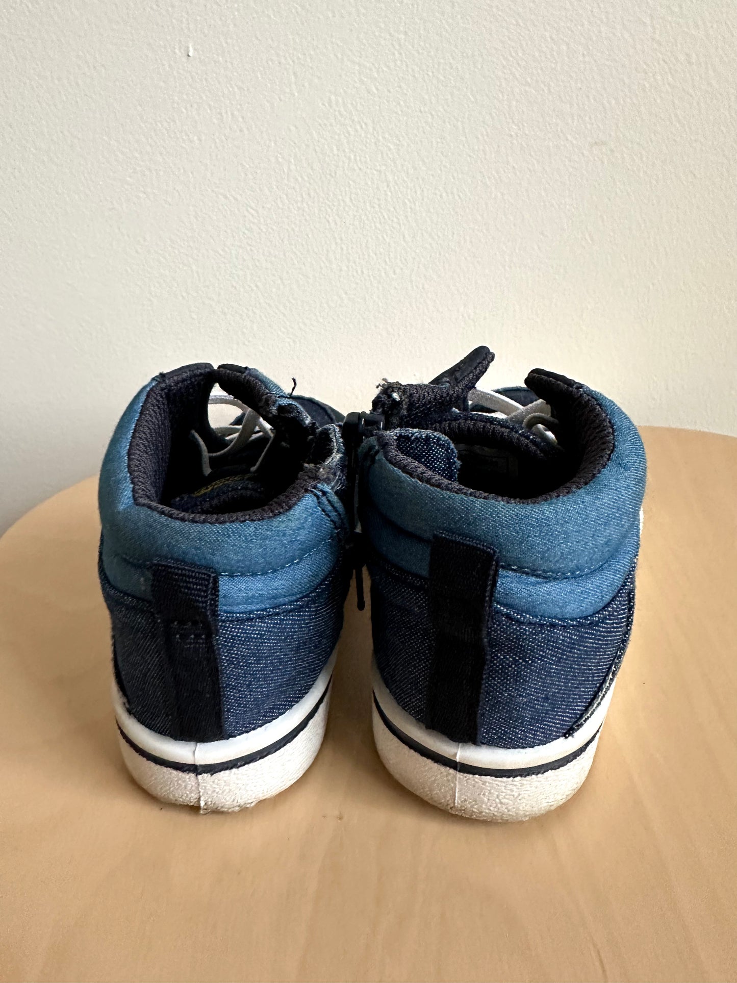 OshKosh Blue Side Zip Sneakers / Size 10 Toddler