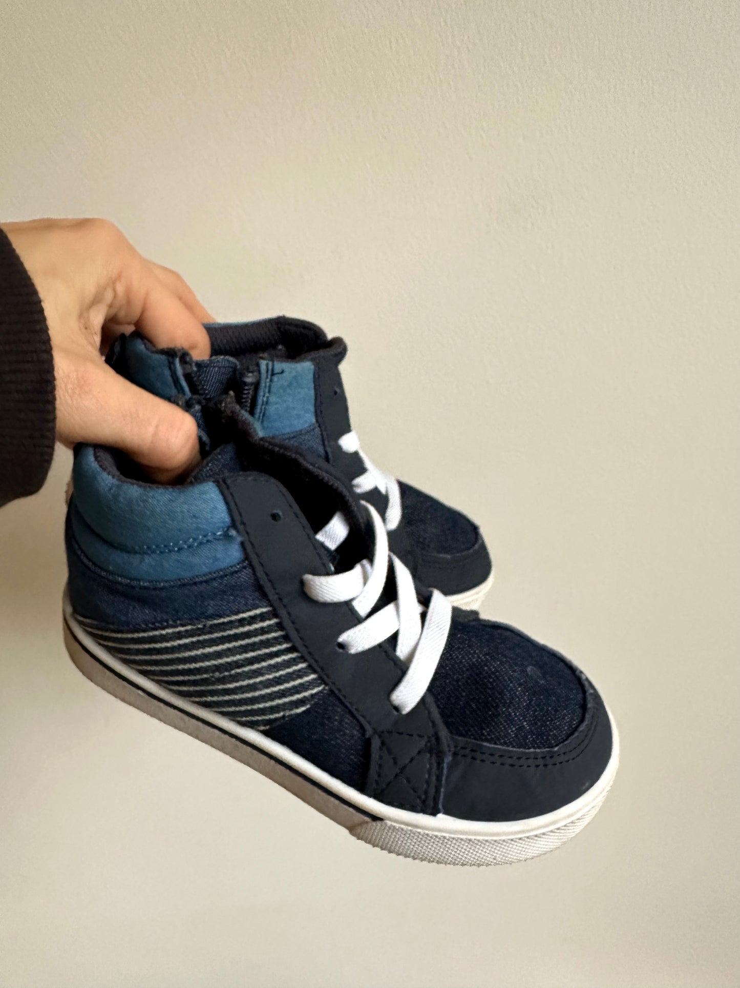 OshKosh Blue Side Zip Sneakers / Size 10 Toddler