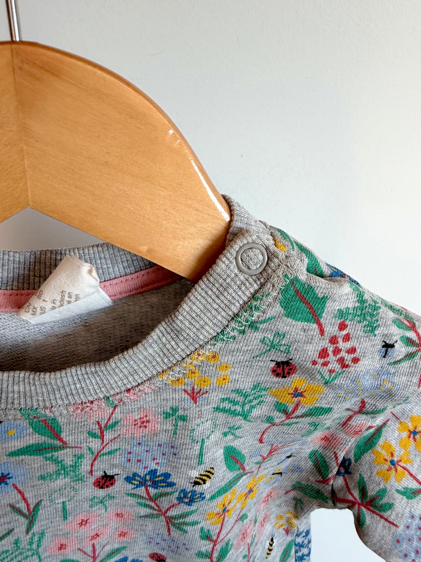 H&M Flower + Bumble Bee Crewneck / 9-12m