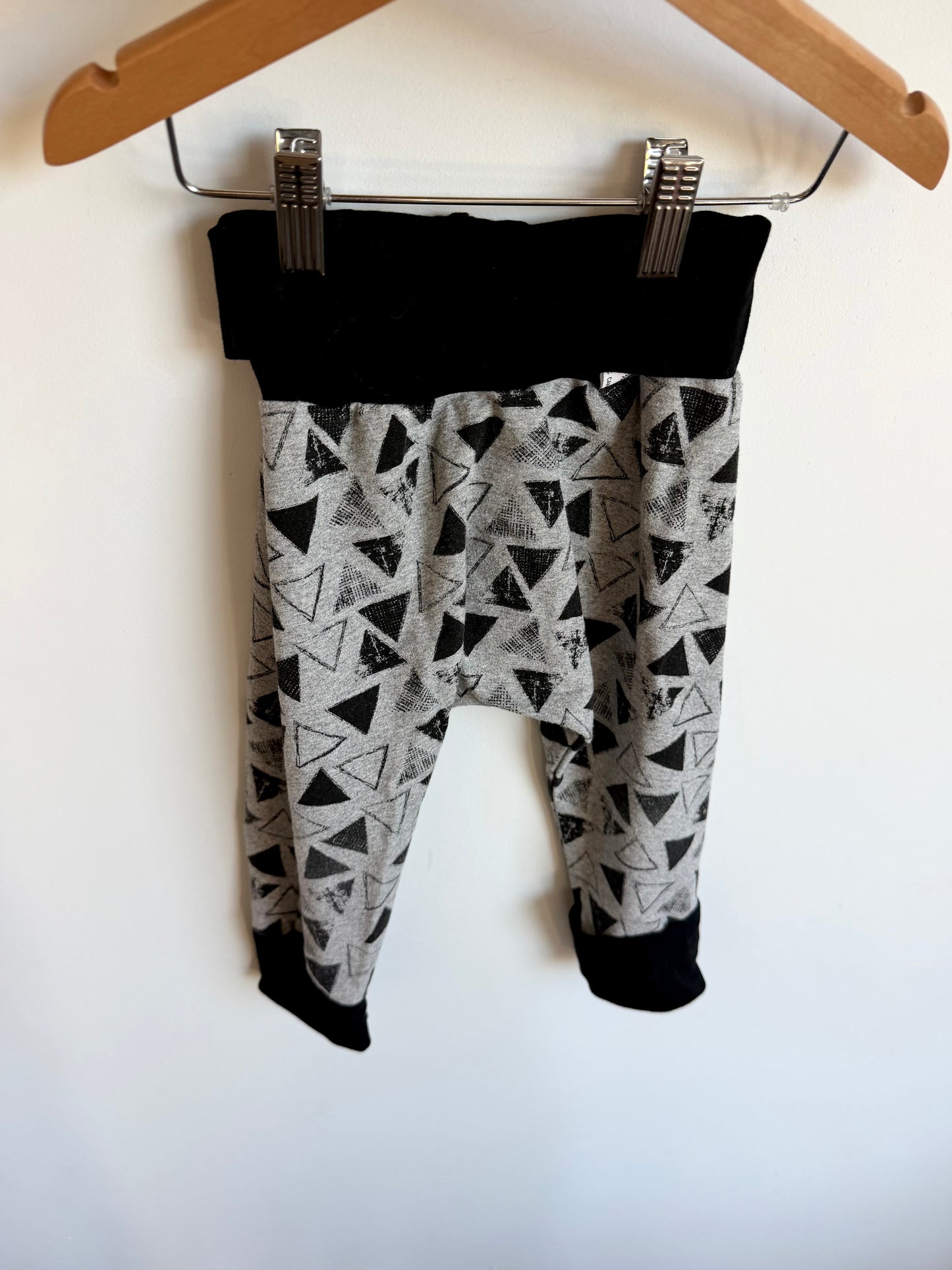 Grow with Me Triangle Pants / 2-3T