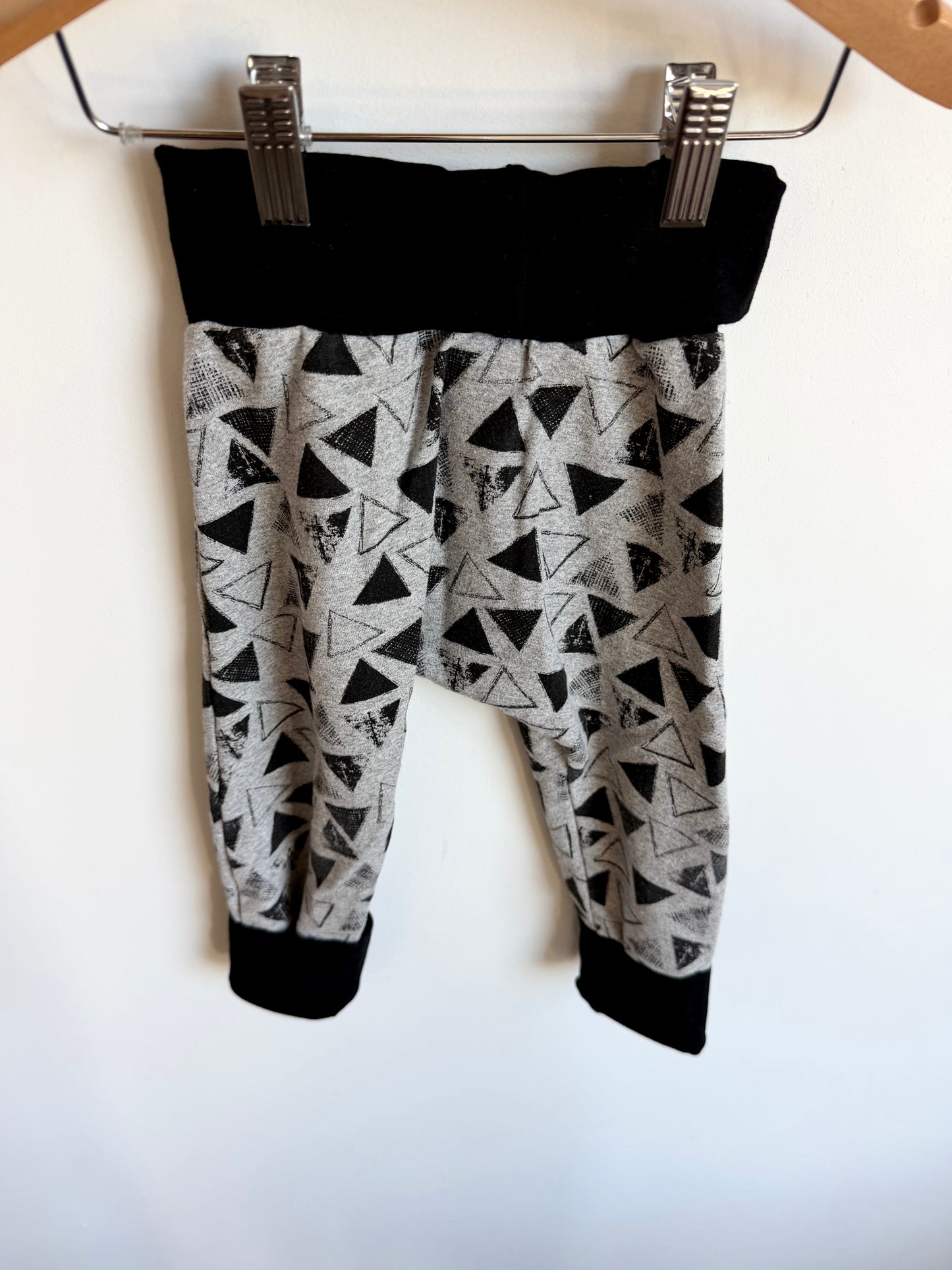 Grow with Me Triangle Pants / 2-3T