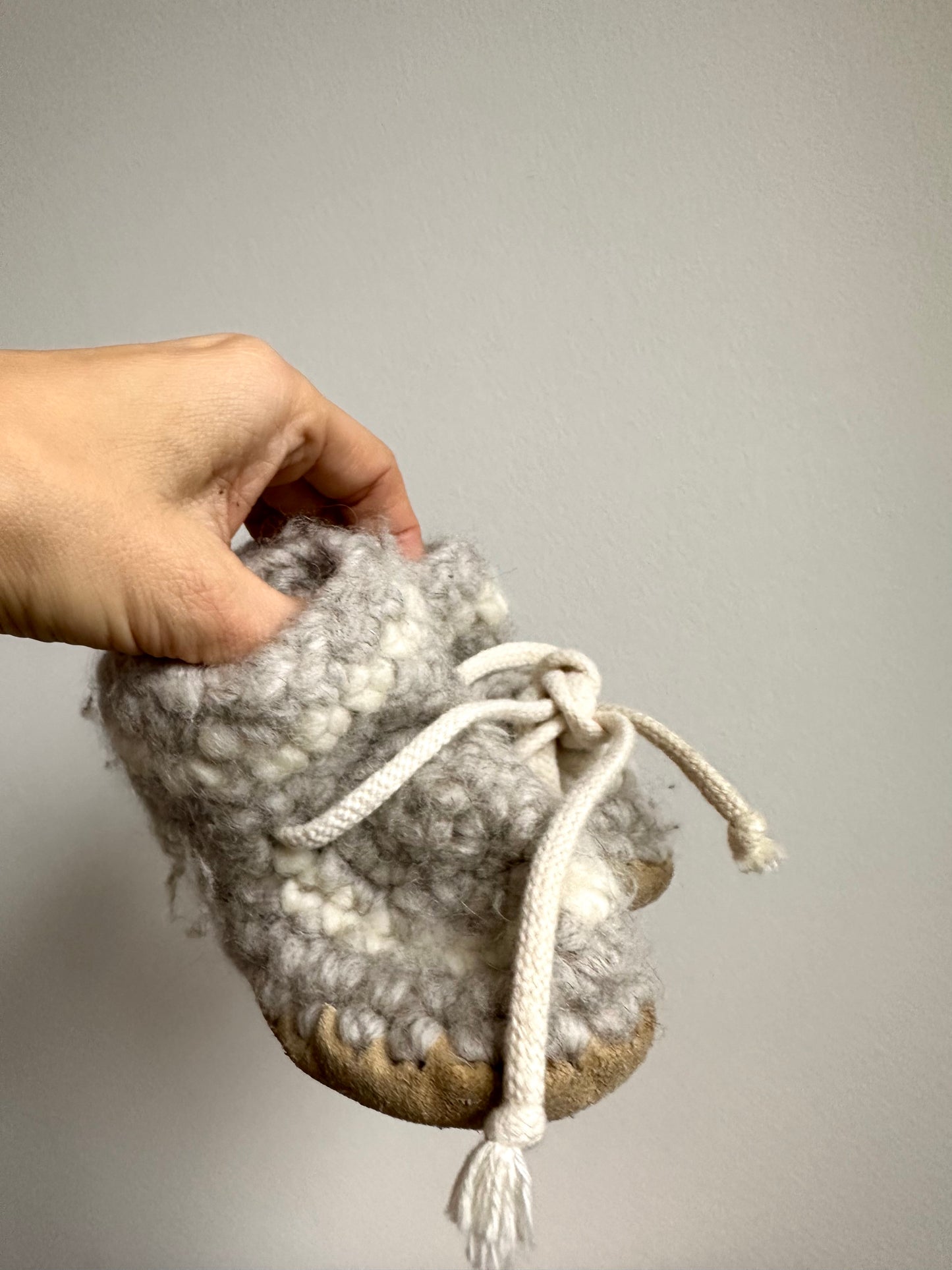 Grey Knit Moccasins / 12-18m (5" Sole)