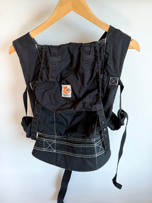 Black Ergobaby Carrier / 12-45 lb (No Shipping)