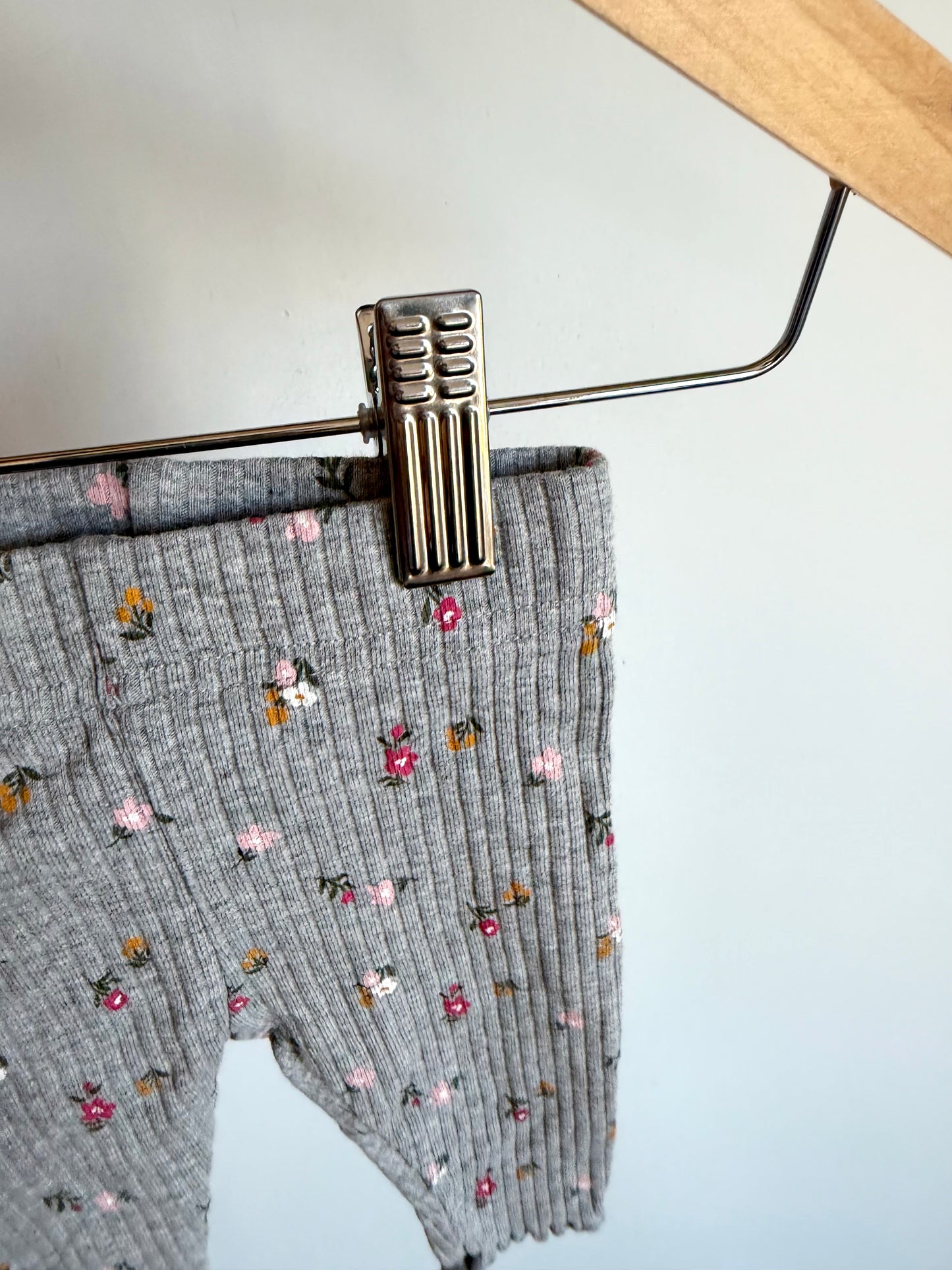 Grey Ribbed Floral Leggings / 0-3m