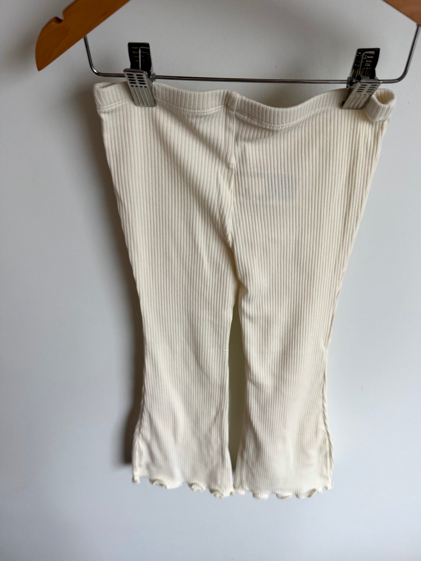 Cream Ribbed Flared Pants / 4T