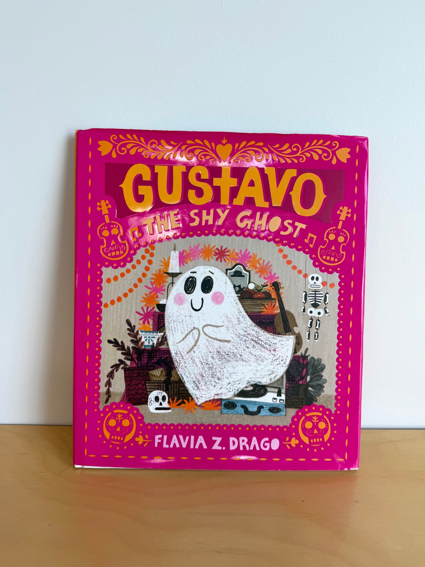 Gustavo The Sky Ghost Book / 3-7 years (No Shipping)