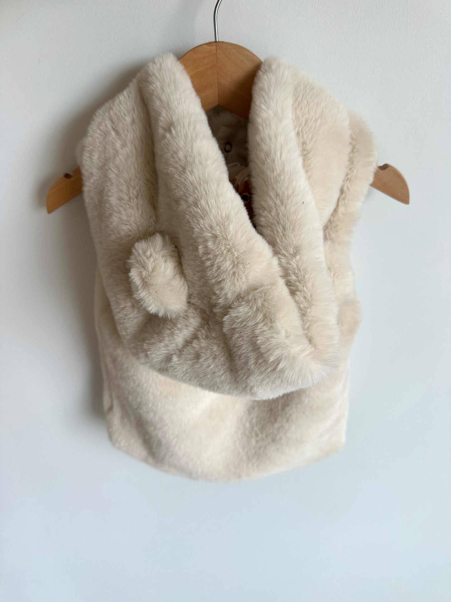 Soft Faux Fur Bear Hooded Vest / 24m