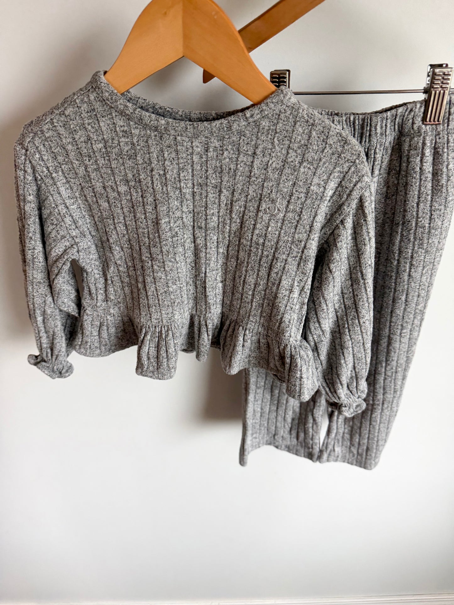 Grey Ribbed Top + Wide Legged Pants Set / 3T
