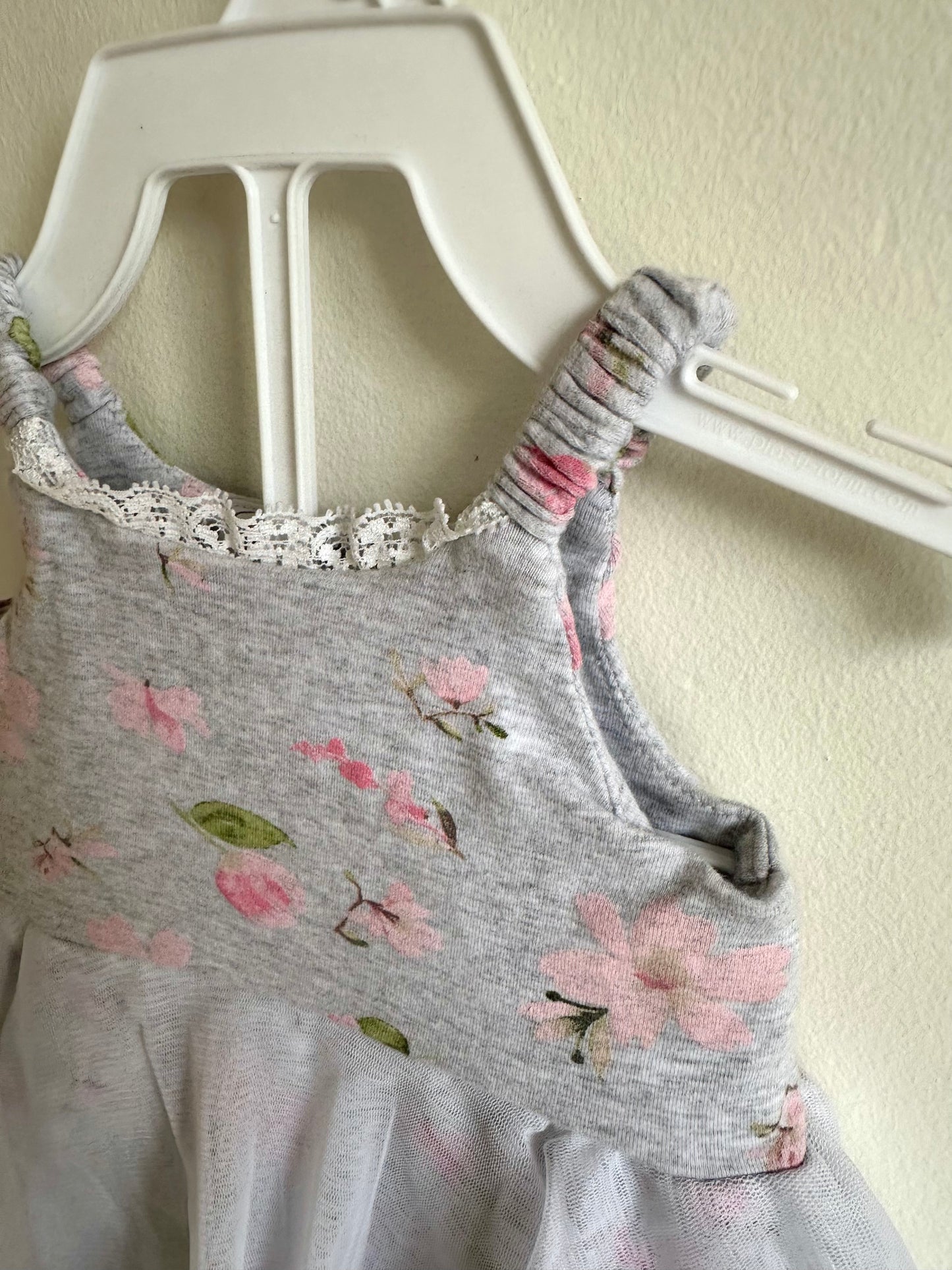 Grey Floral + Lace Dress / 0-3m