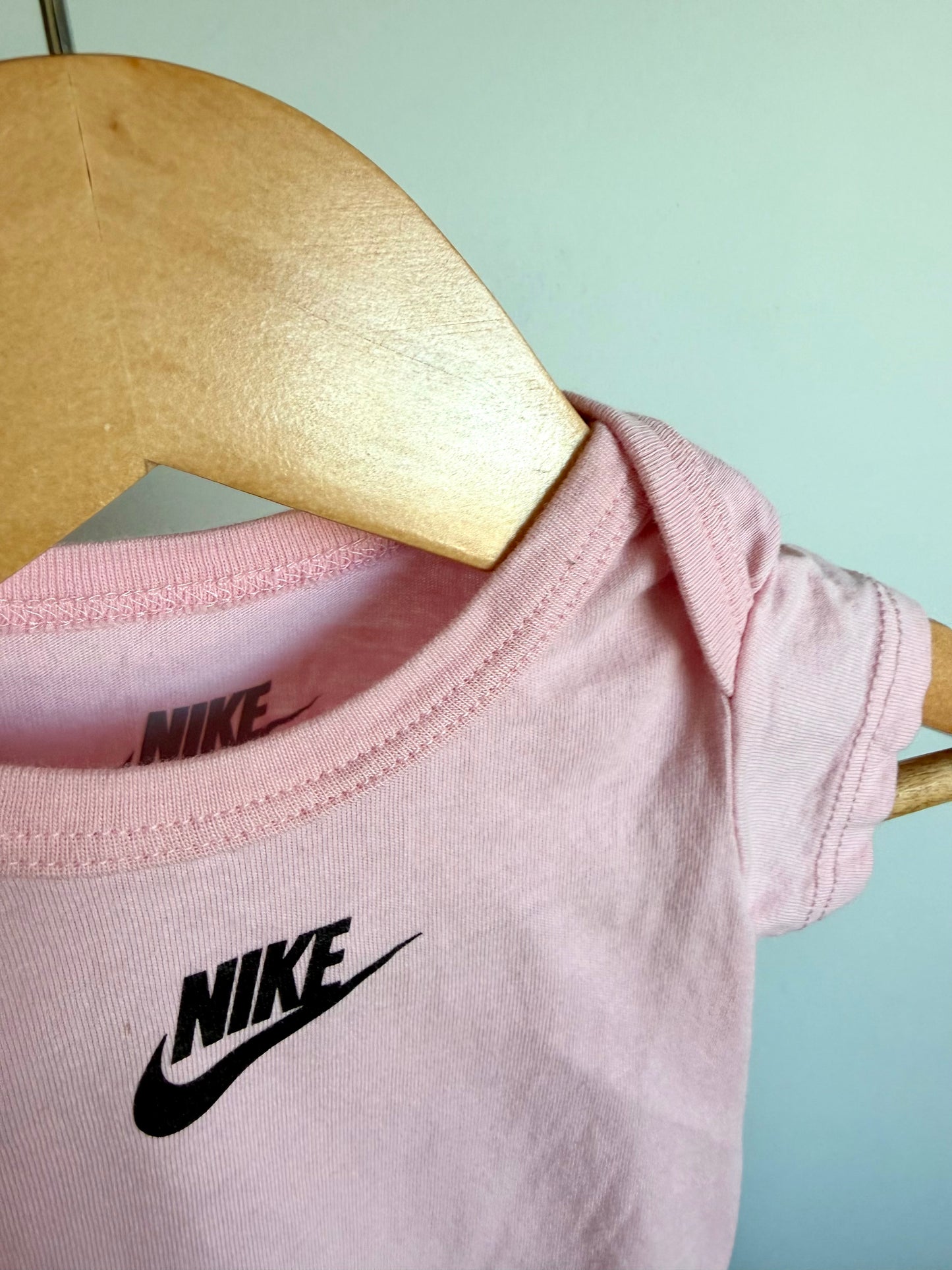 Nike Pink Bodysuit / 0m
