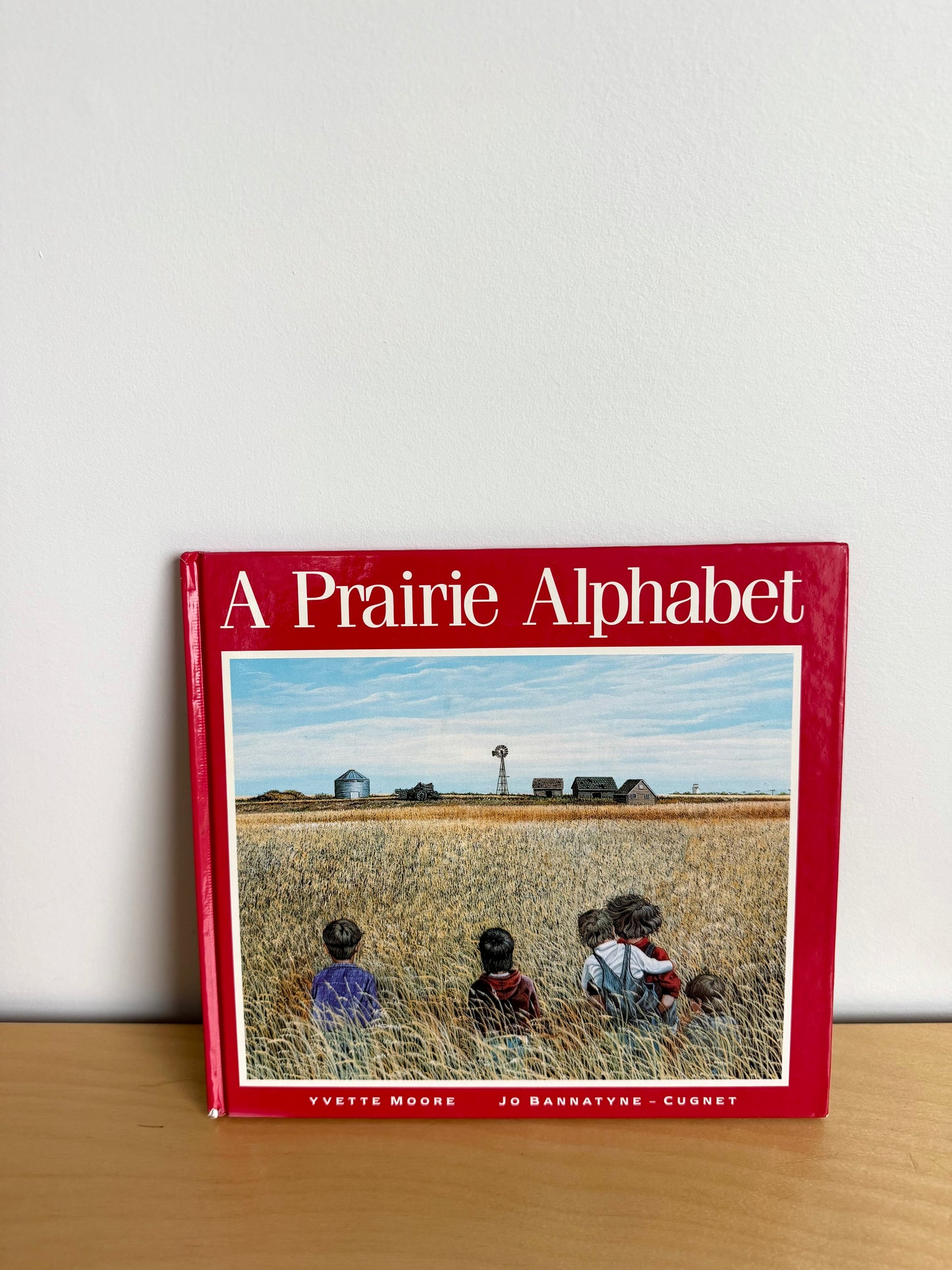 A Prairie Alphabet Book / 3-6 years